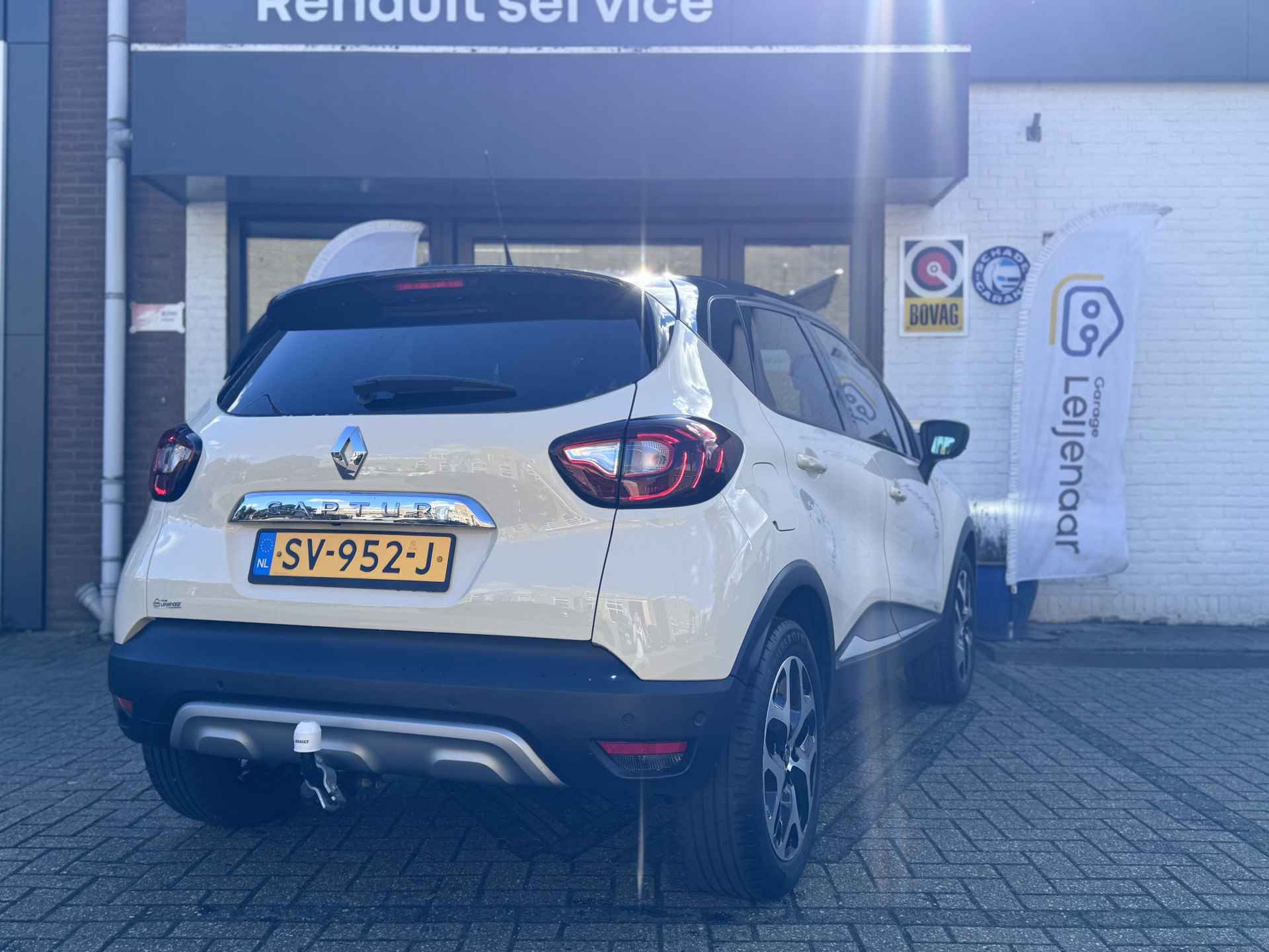 Renault Captur TCE 90 Intens, | Achteruitrijcamera | Trekhaak | Keyless Entry | dealer onderhouden - 9/41