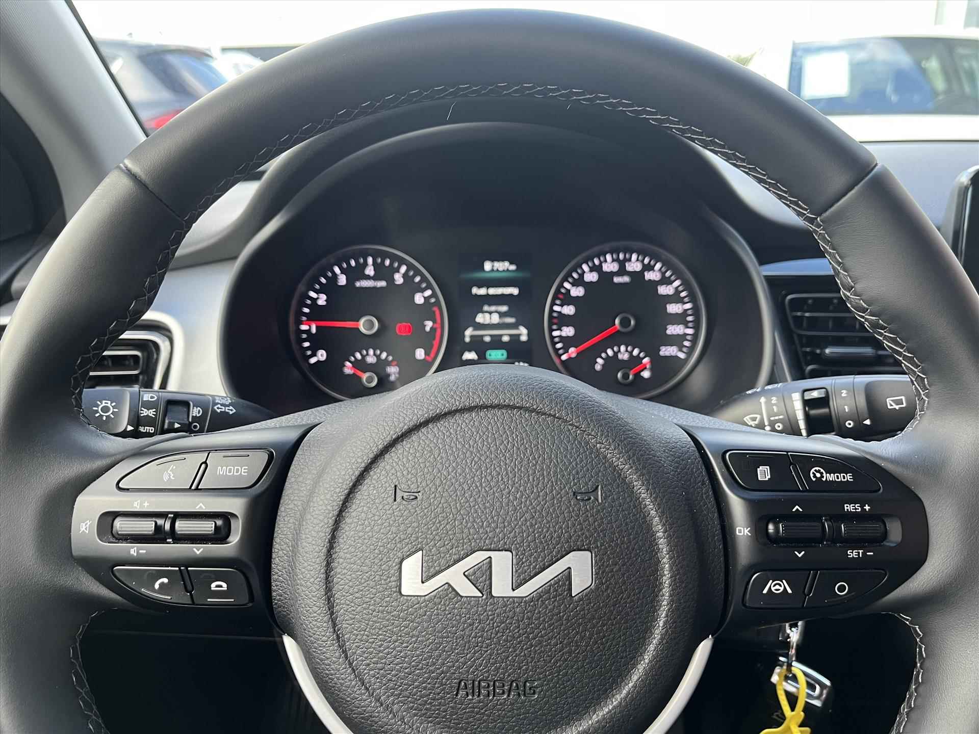 Kia Stonic 1.0 T-GDi 100pk DynamicLine | Climatronic | Navigatie | Parkeer Camera | Carplay | Cruise control | - 7/16