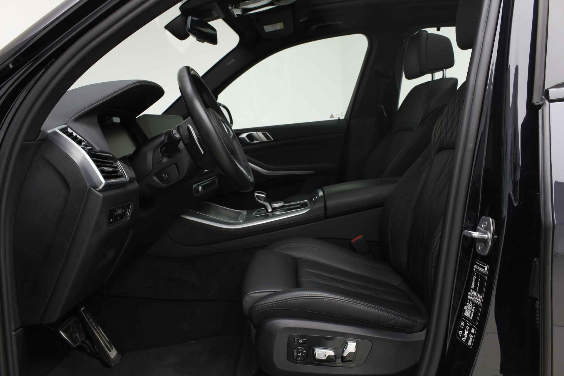 BMW X5 xDrive40i M-Sport | 3e zitrij | 7 zits | Panorama | 22" | Personal CoPilot - 15/34