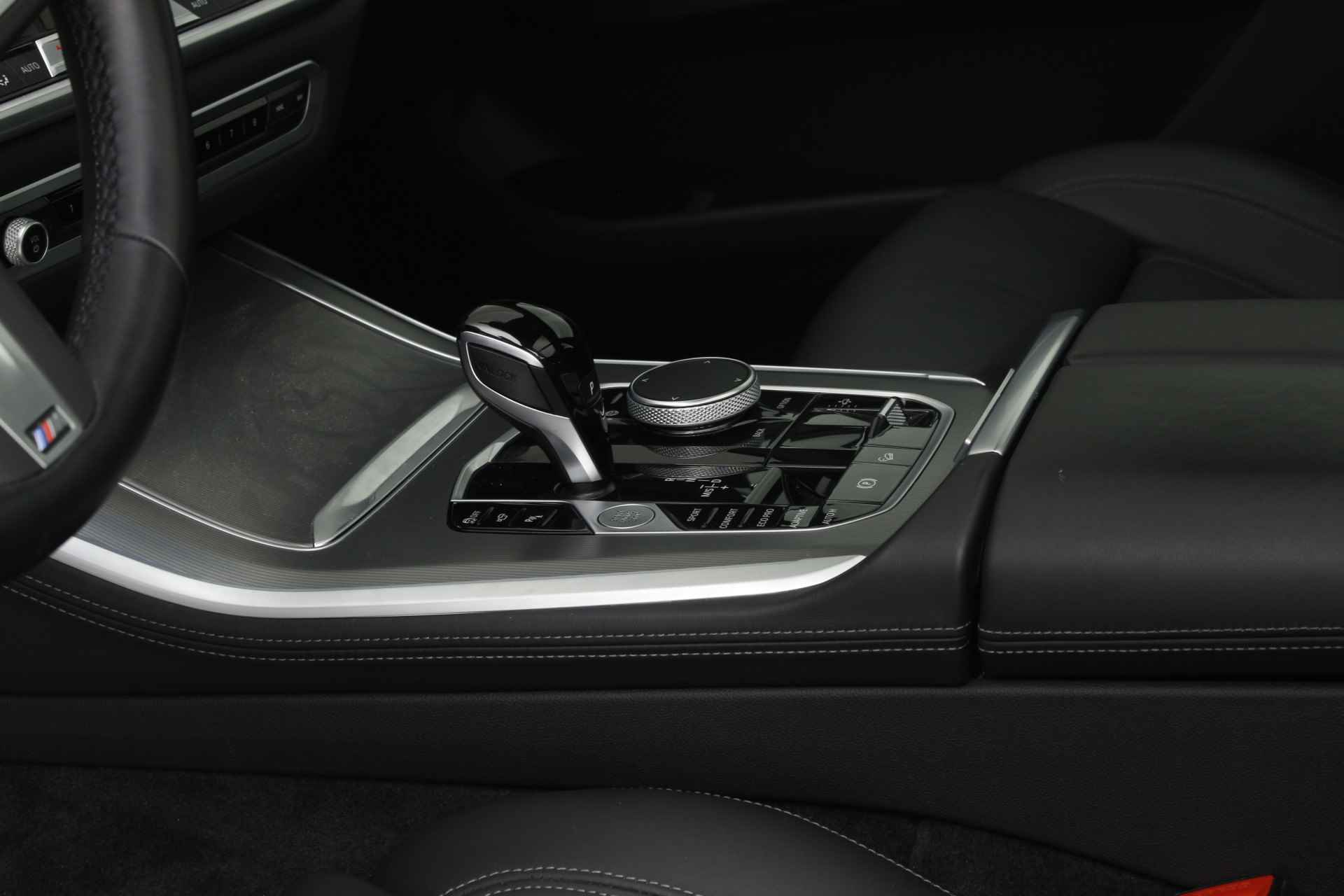 BMW X5 xDrive40i M-Sport | 3e zitrij | 7 zits | Panorama | 22" | Personal CoPilot - 19/34