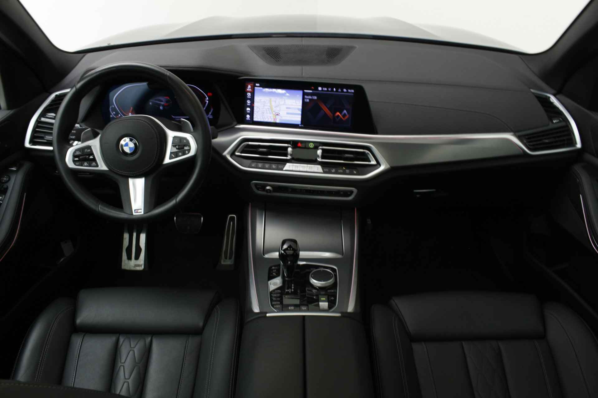 BMW X5 xDrive40i M-Sport | 3e zitrij | 7 zits | Panorama | 22" | Personal CoPilot - 20/34