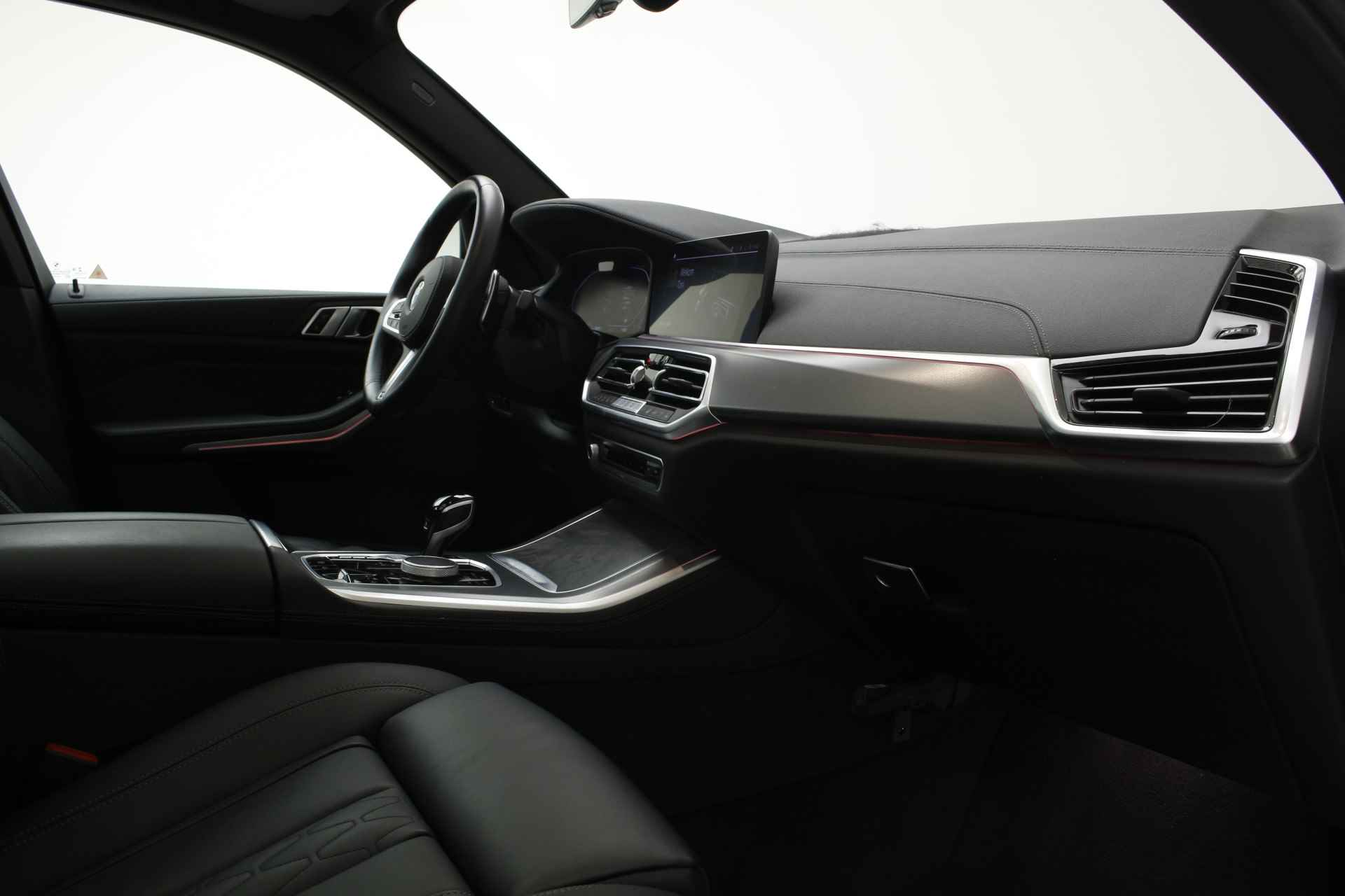BMW X5 xDrive40i M-Sport | 3e zitrij | 7 zits | Panorama | 22" | Personal CoPilot - 23/34