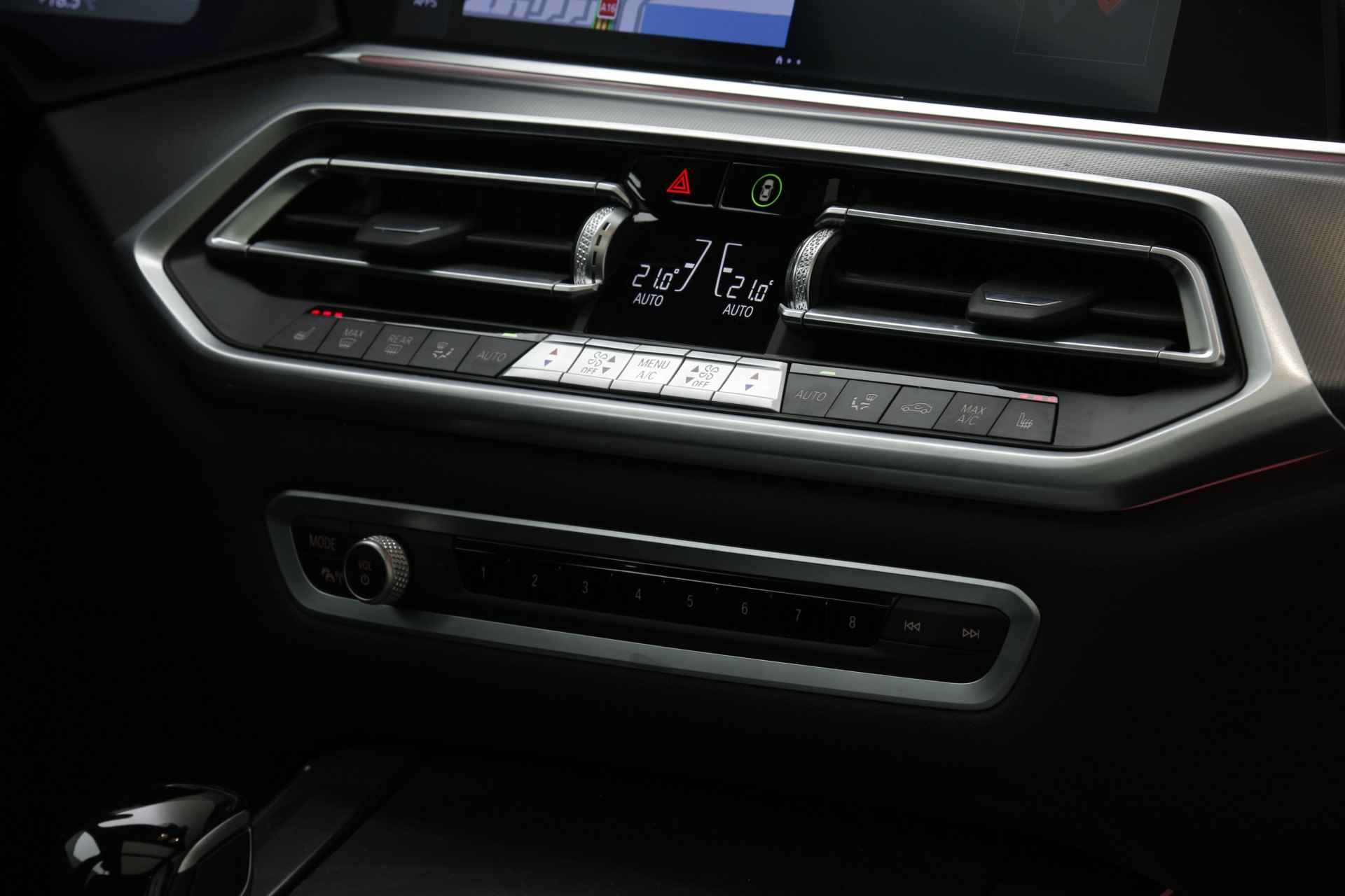 BMW X5 xDrive40i M-Sport | 3e zitrij | 7 zits | Panorama | 22" | Personal CoPilot - 29/34