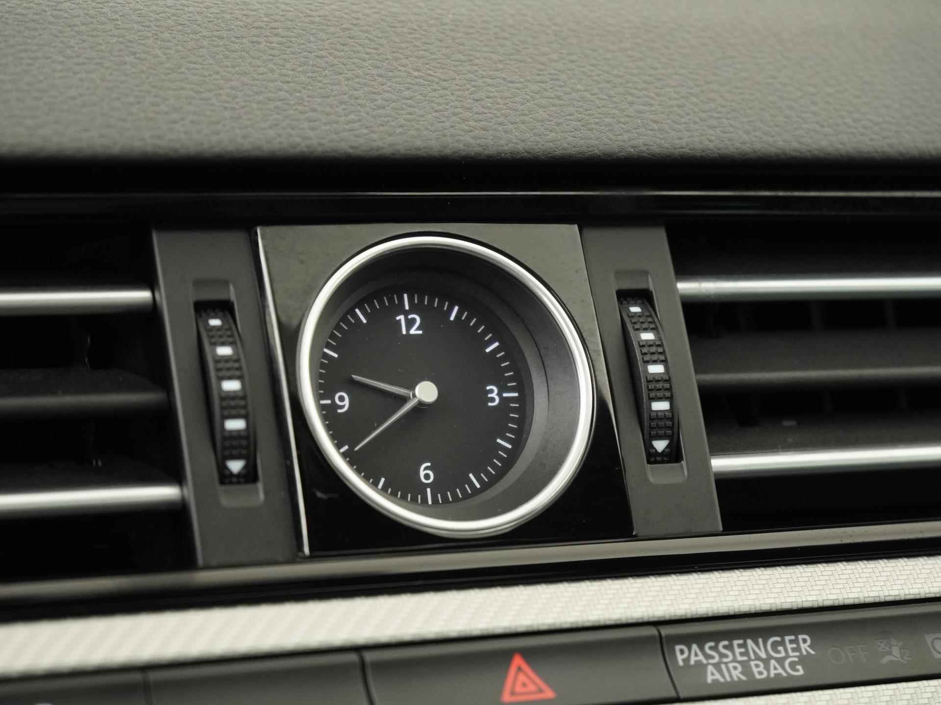 Volkswagen Passat Variant 1.5 TSI R-Line DSG | Panoramadak | Digital Cockpit | Leder | Trekhaak | Zondag Open! - 38/41