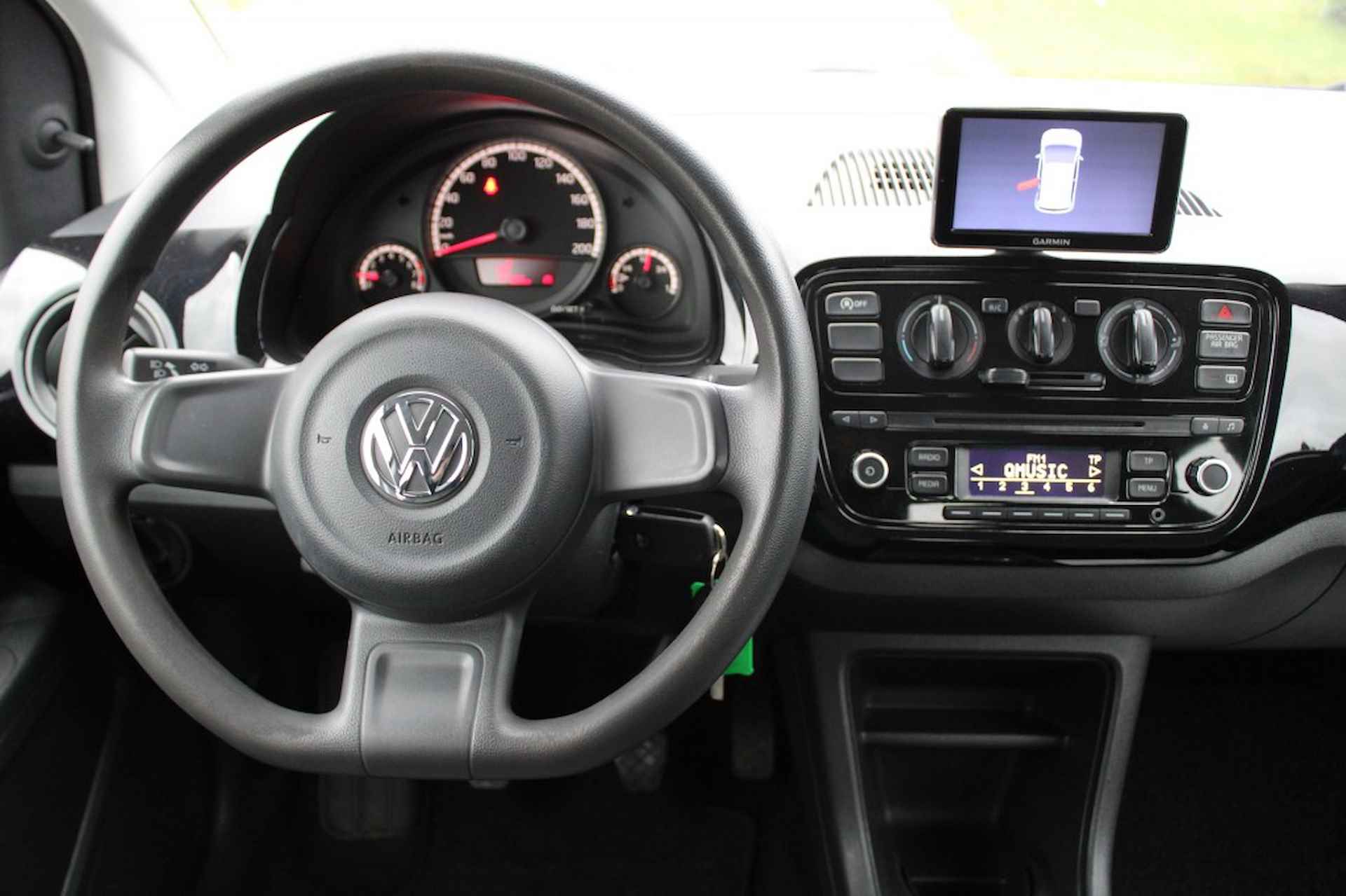 VOLKSWAGEN Up 1.0 60pk move up! BlueMotion 5-drs Airco/Navigatie/Bluetooth - 4/26