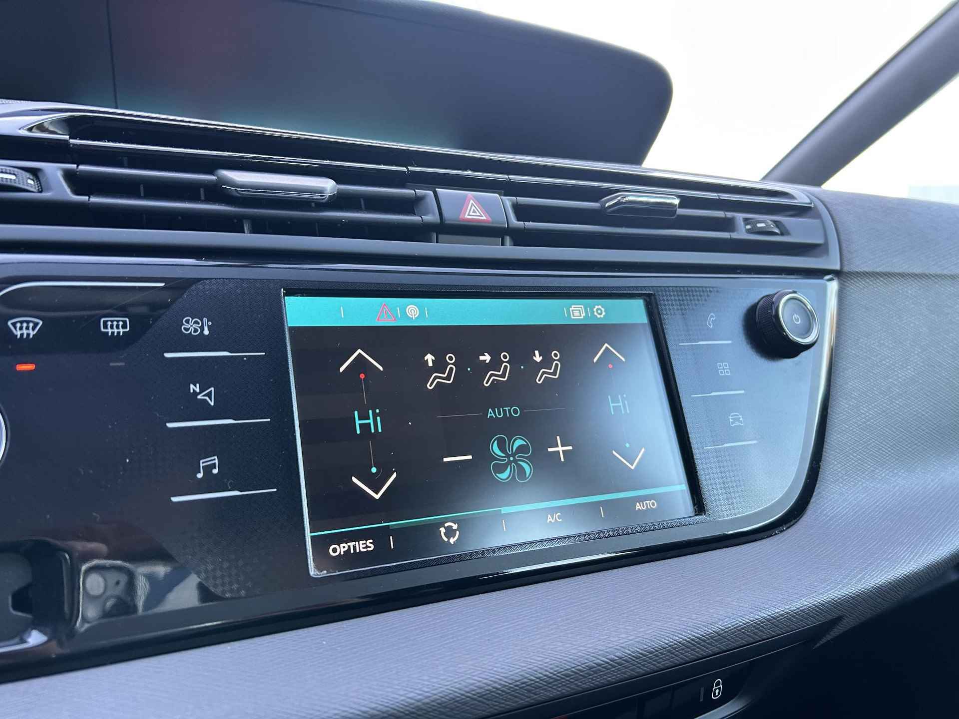 Citroen C4 Picasso 1.2 130pk Feel | TREKHAAK | NAVIGATIE | CAMERA | CLIMATE CONTROL | CARPLAY | KEYLESS | PDC | LMV 16 INCH - 21/32