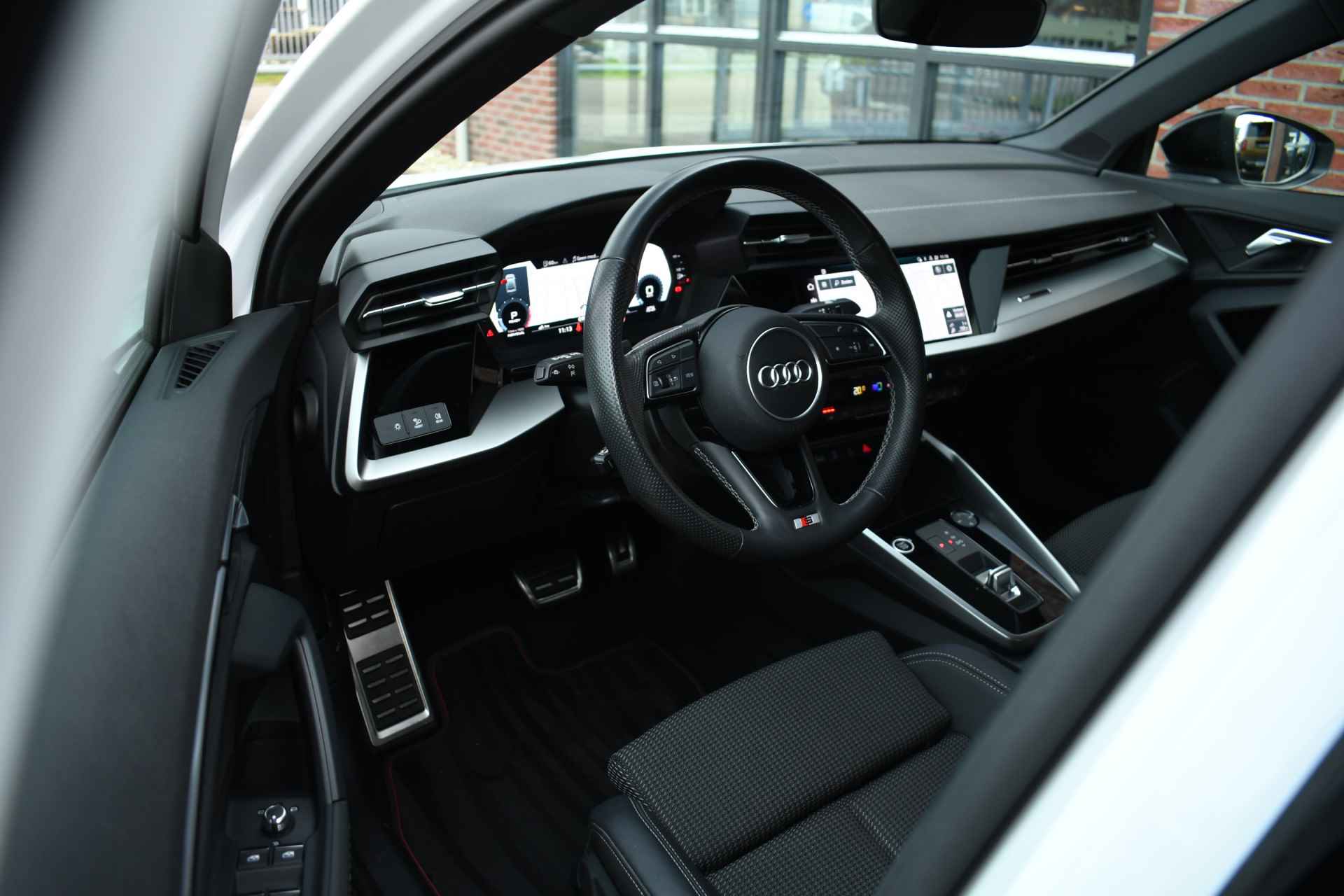 Audi A3 Limousine 30 TFSI S-edition ACC LED Carplay 18inch Optic-black - 23/75