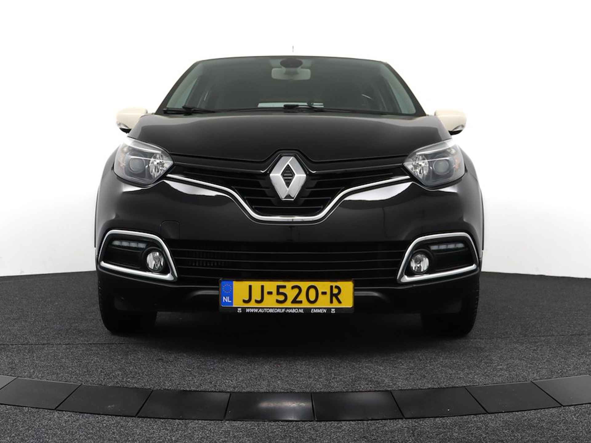 Renault Captur 0.9 TCE DYNAMIQUE ECC/CRUISE/NAV/KEYLESS.ENTRY/PARK.SENS/LMV - 4/49