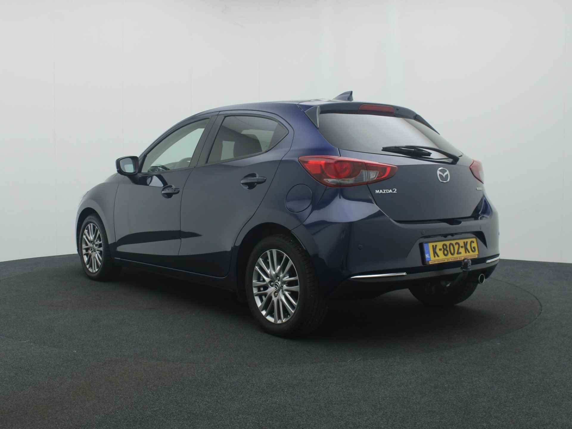 Mazda 2 1.5 Skyactiv-G Signature automaat met afneembare trekhaak en all-weather banden : dealer onderhouden - 4/47