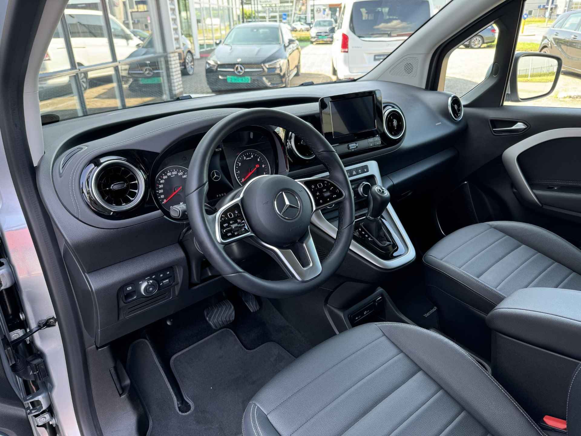 Mercedes-Benz T-klasse 180 Automaat (benzine) | dodehoek assistent | Lane assist | KeyLess Go| MBUX - 17/18