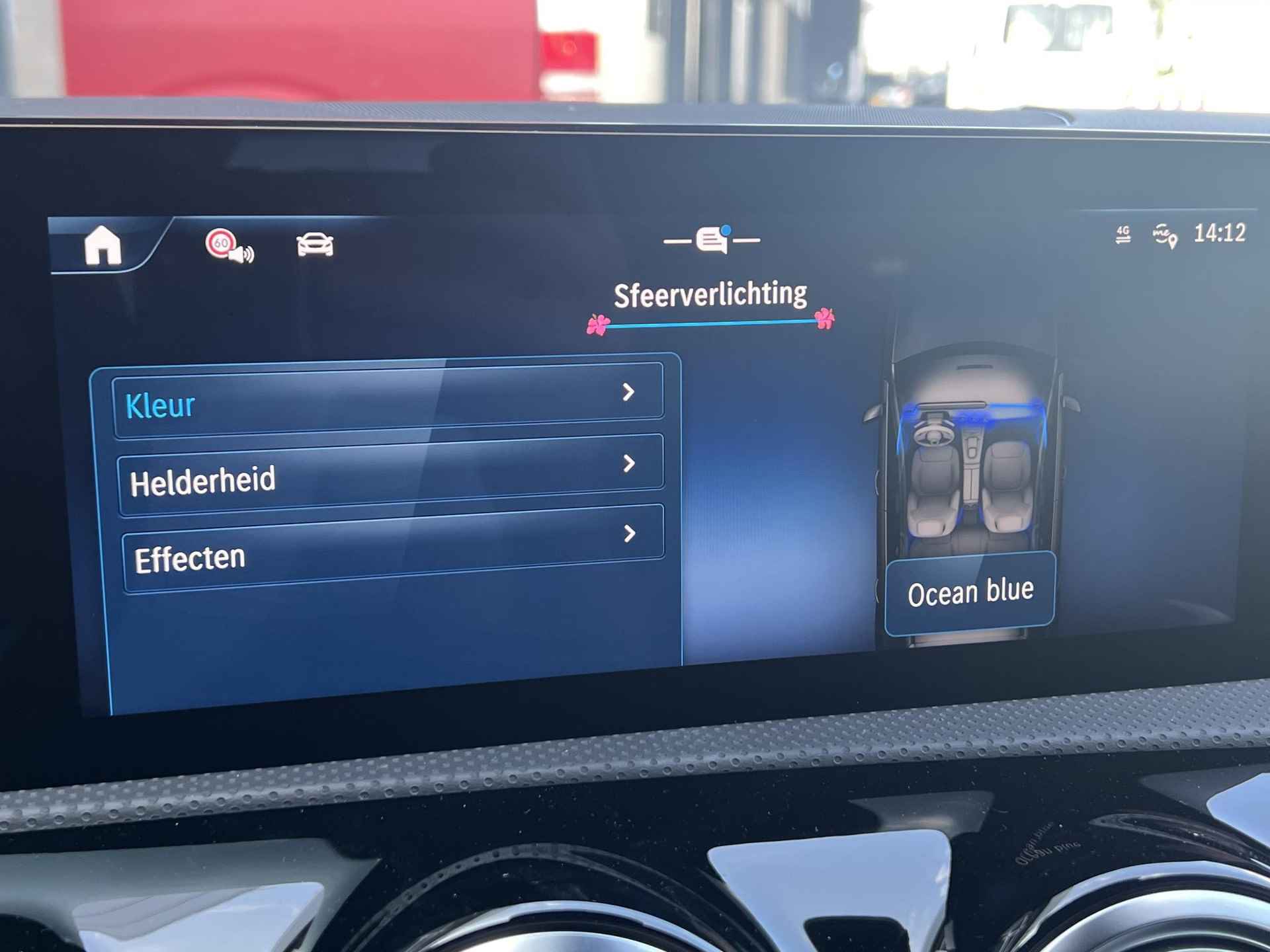 Mercedes-Benz A 200 AMG Line | Premium Pakket | Night Pakket | Panoramadak | MULTIBEAM LED Koplampen | Trekhaak | Dodehoekassistent | Advanced Sound System | Sfeerverlichting | Stoelverwarming | Achteruitrijcamera | Elektrisch Inklapbare Buitenspiegels | Showmodel - 22/30