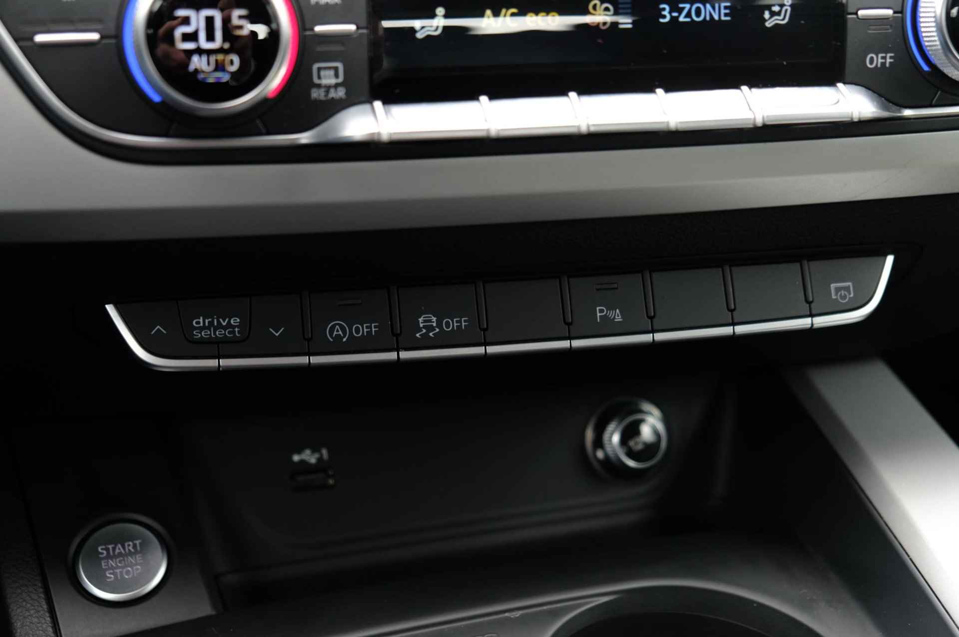 Audi A4 Avant 40 TFSI S edition | Automaat | Navi | PDC | Sportstoelen | Stoelverwarming - 22/32
