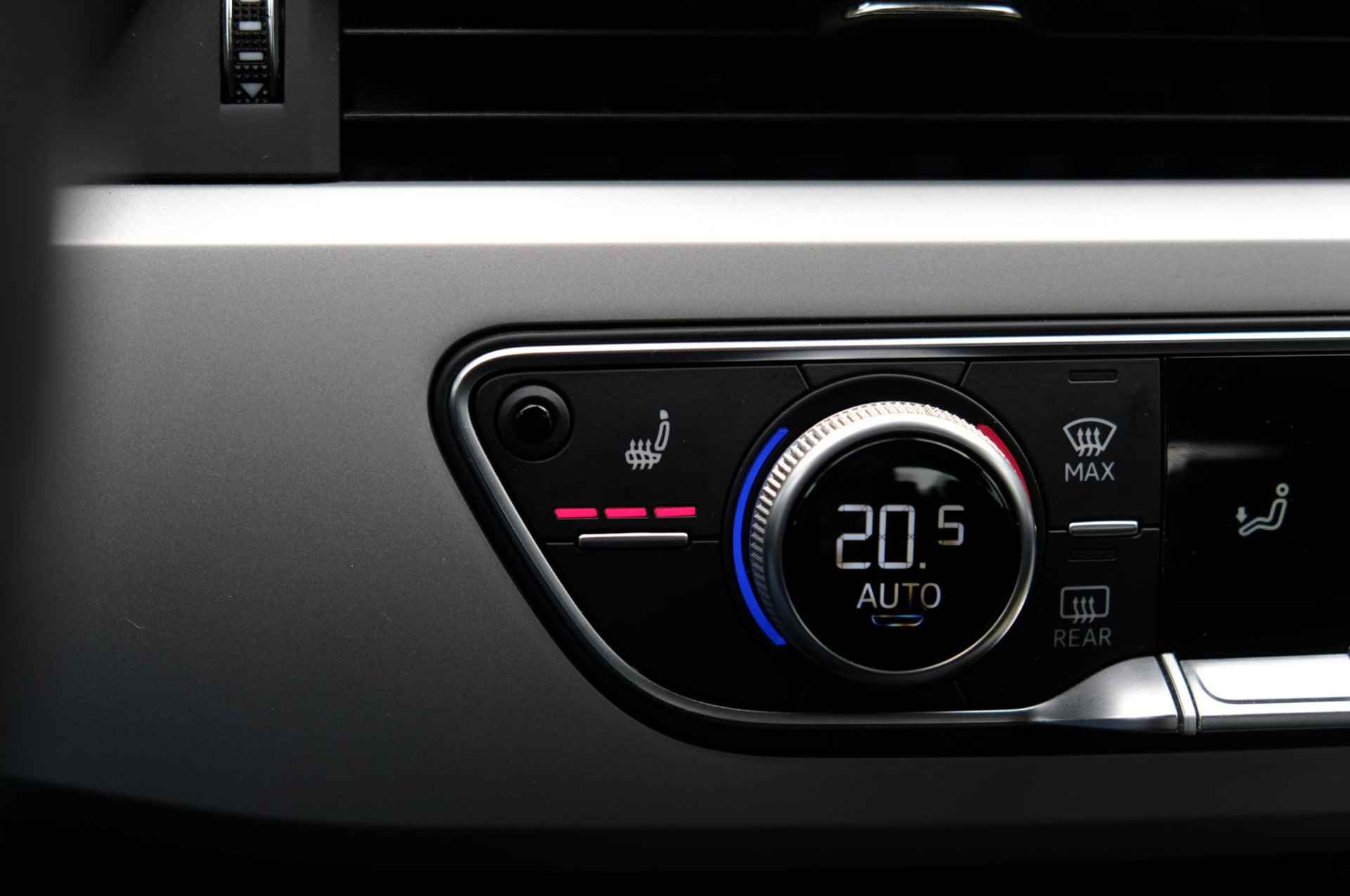 Audi A4 Avant 40 TFSI S edition | Automaat | Navi | PDC | Sportstoelen | Stoelverwarming - 28/32