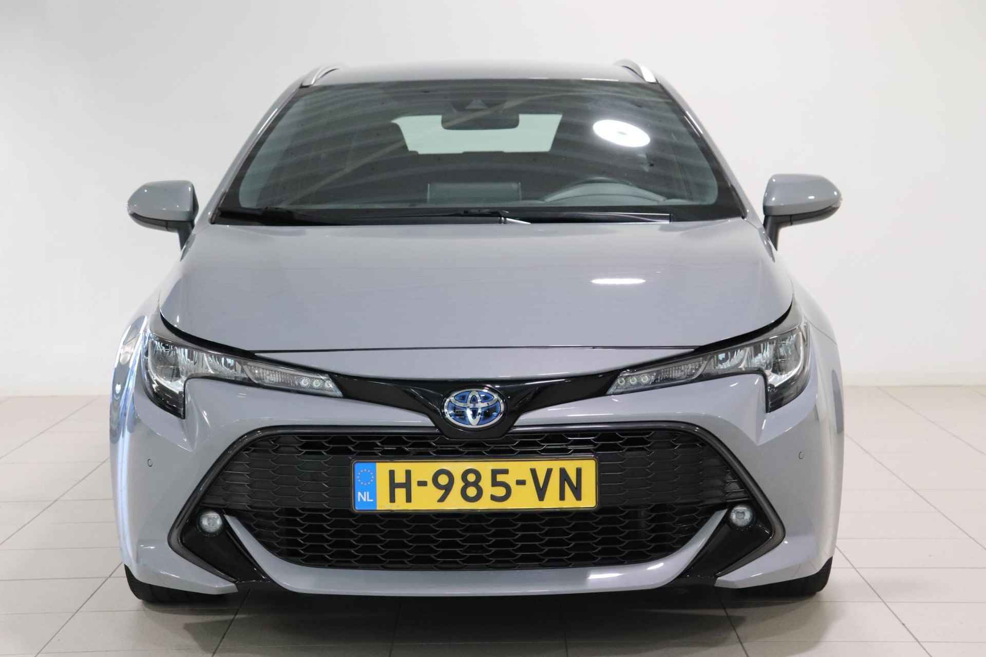 Toyota Corolla Touring Sports 1.8 Hybrid Active, Apple Carplay & Android Auto, Parkeersensoren voor en achter, Trekhaak, Dealer onderhouden! - 5/44