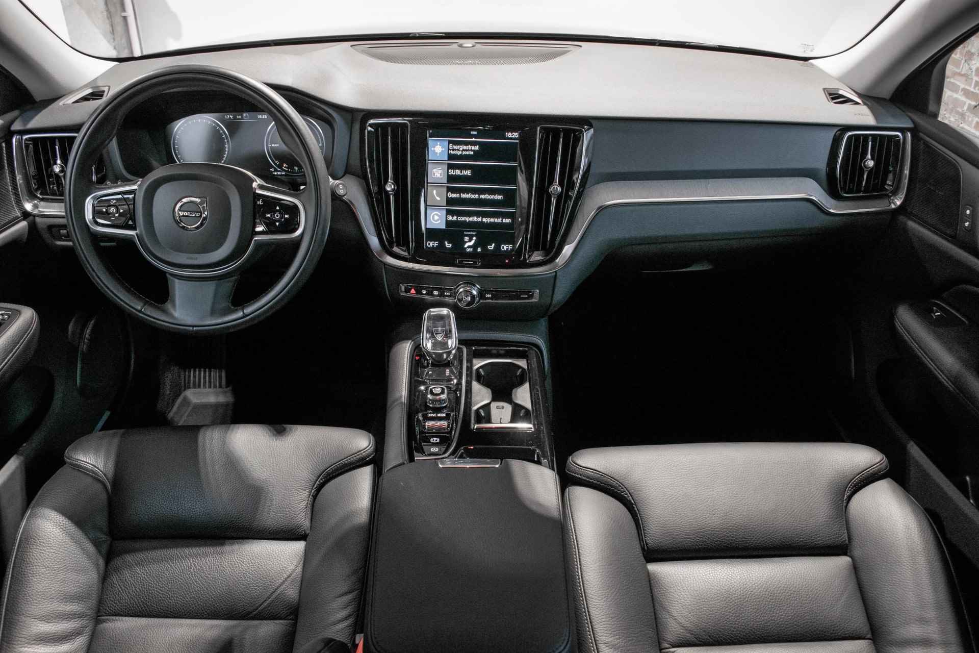 Volvo V60 T8 Automaat Recharge AWD Inscription | Harman Kardon audio | Interieur voorverwarming | Adaptieve Cruise Control | Blind Spot | DAB | Semi Elektrische Trekhaak - 16/32