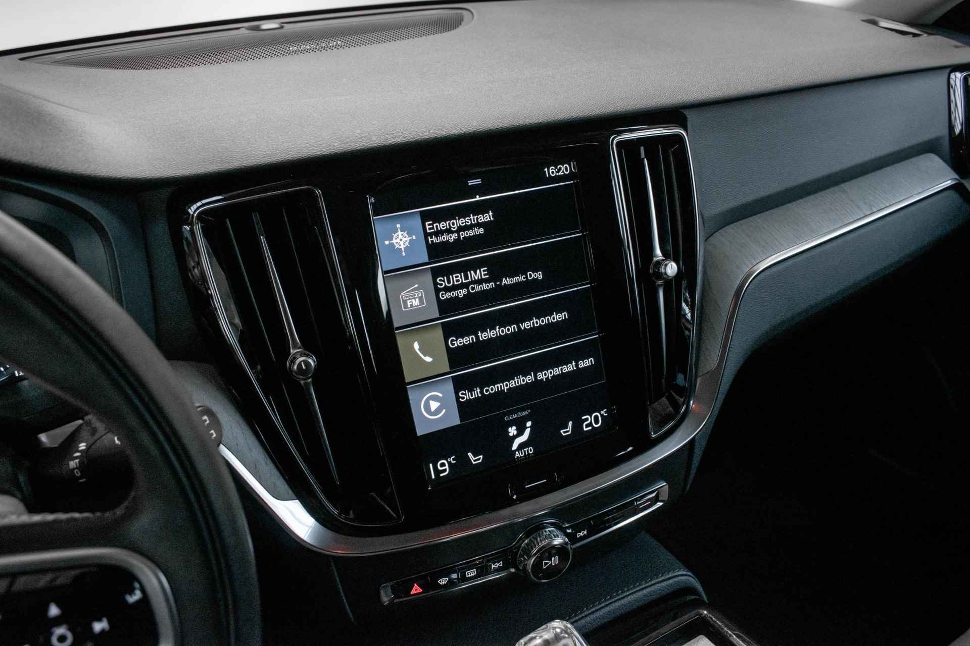 Volvo V60 T8 Automaat Recharge AWD Inscription | Harman Kardon audio | Interieur voorverwarming | Adaptieve Cruise Control | Blind Spot | DAB | Semi Elektrische Trekhaak - 19/32