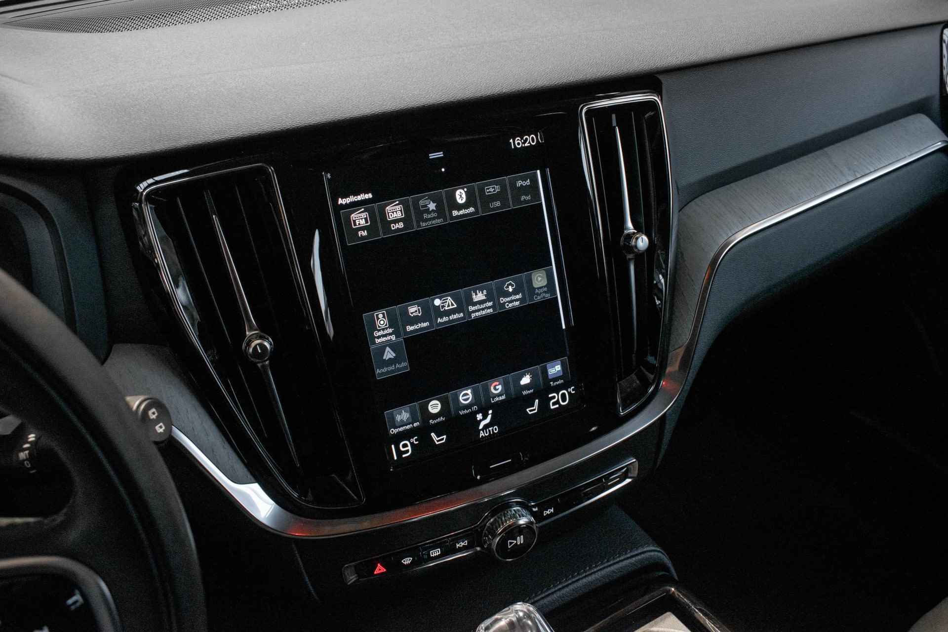 Volvo V60 T8 Automaat Recharge AWD Inscription | Harman Kardon audio | Interieur voorverwarming | Adaptieve Cruise Control | Blind Spot | DAB | Semi Elektrische Trekhaak - 22/32