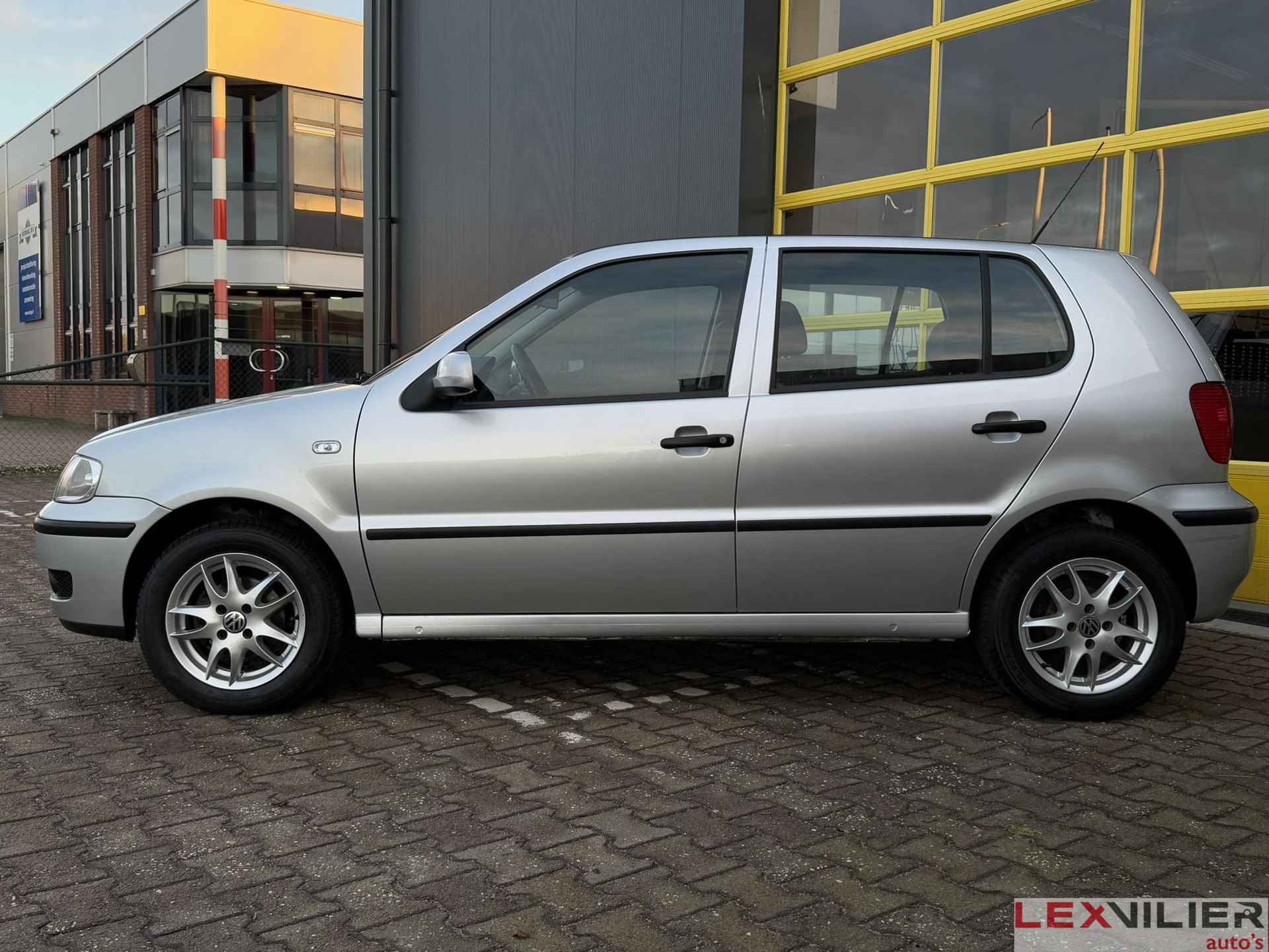 Volkswagen Polo 1.4 Comfortline - 4/18