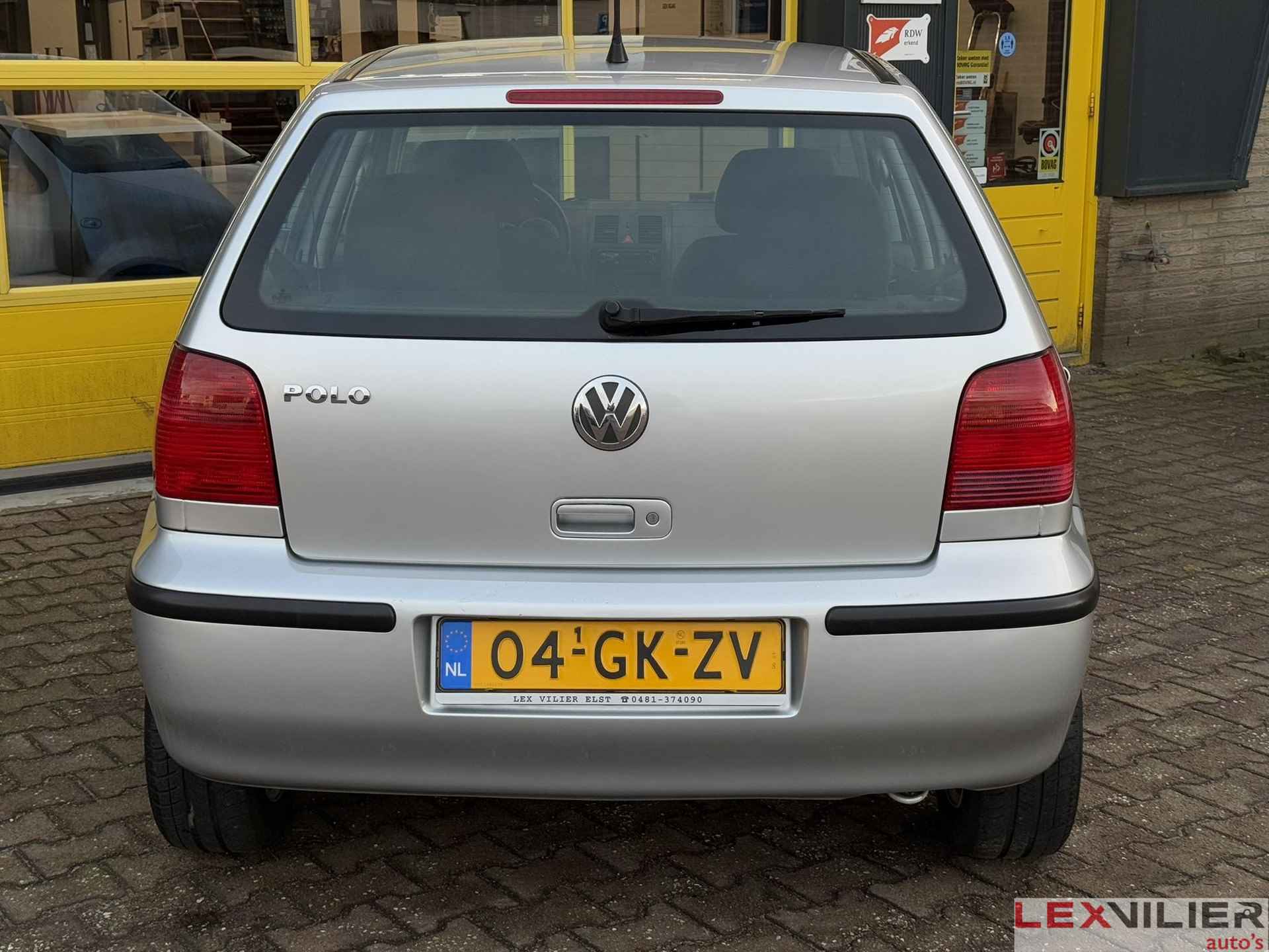 Volkswagen Polo 1.4 Comfortline - 7/18