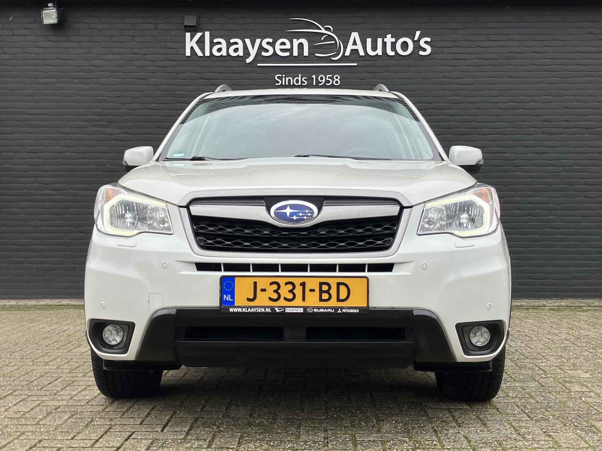 Subaru Forester 2.0 Premium AWD 150 pk AUT. | navigatie | lederen bekleding | schuif/kanteldak | trekhaak | cruise | parkeersensor - 3/44