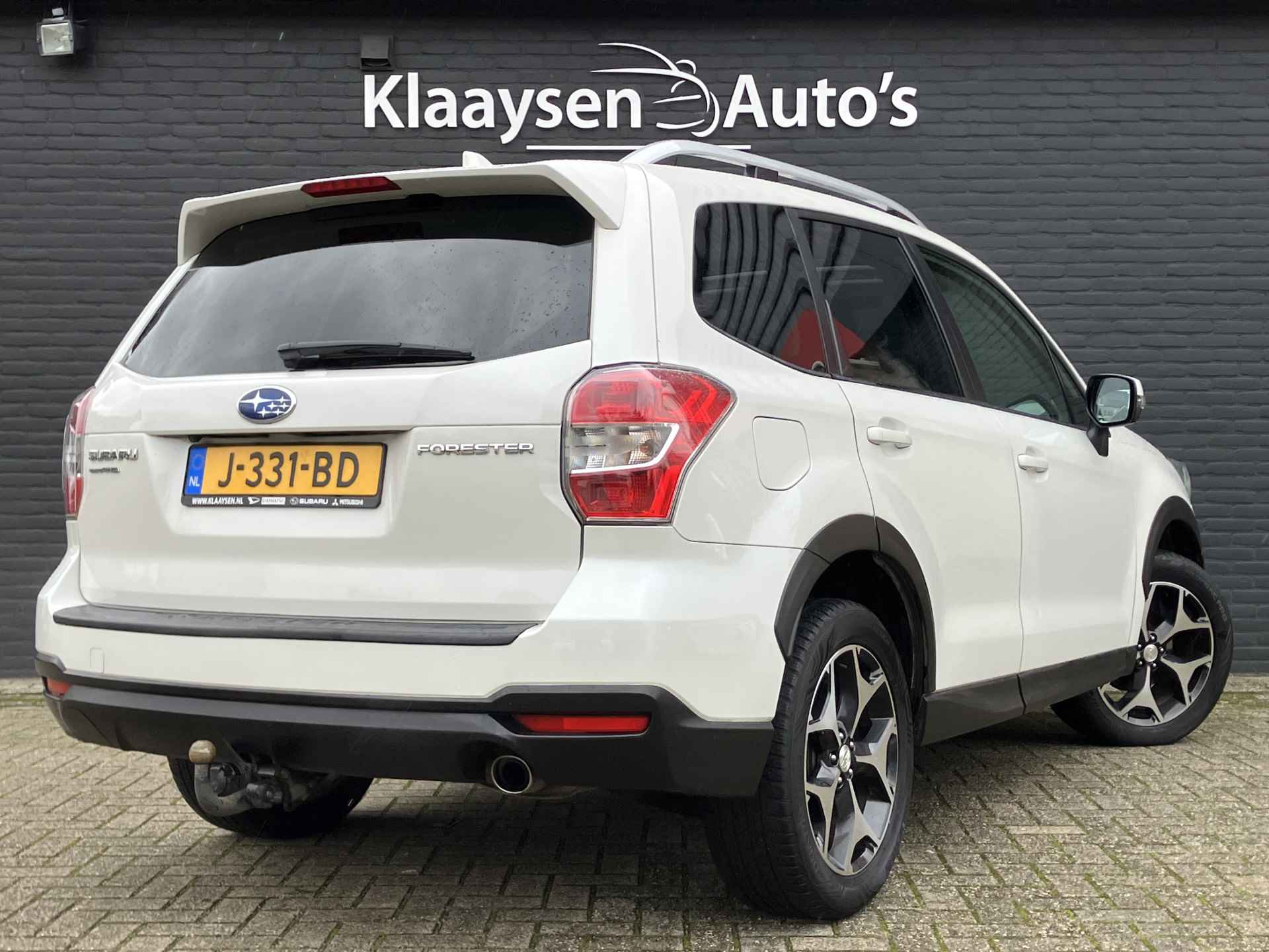 Subaru Forester 2.0 Premium AWD 150 pk AUT. | navigatie | lederen bekleding | schuif/kanteldak | trekhaak | cruise | parkeersensor - 6/44