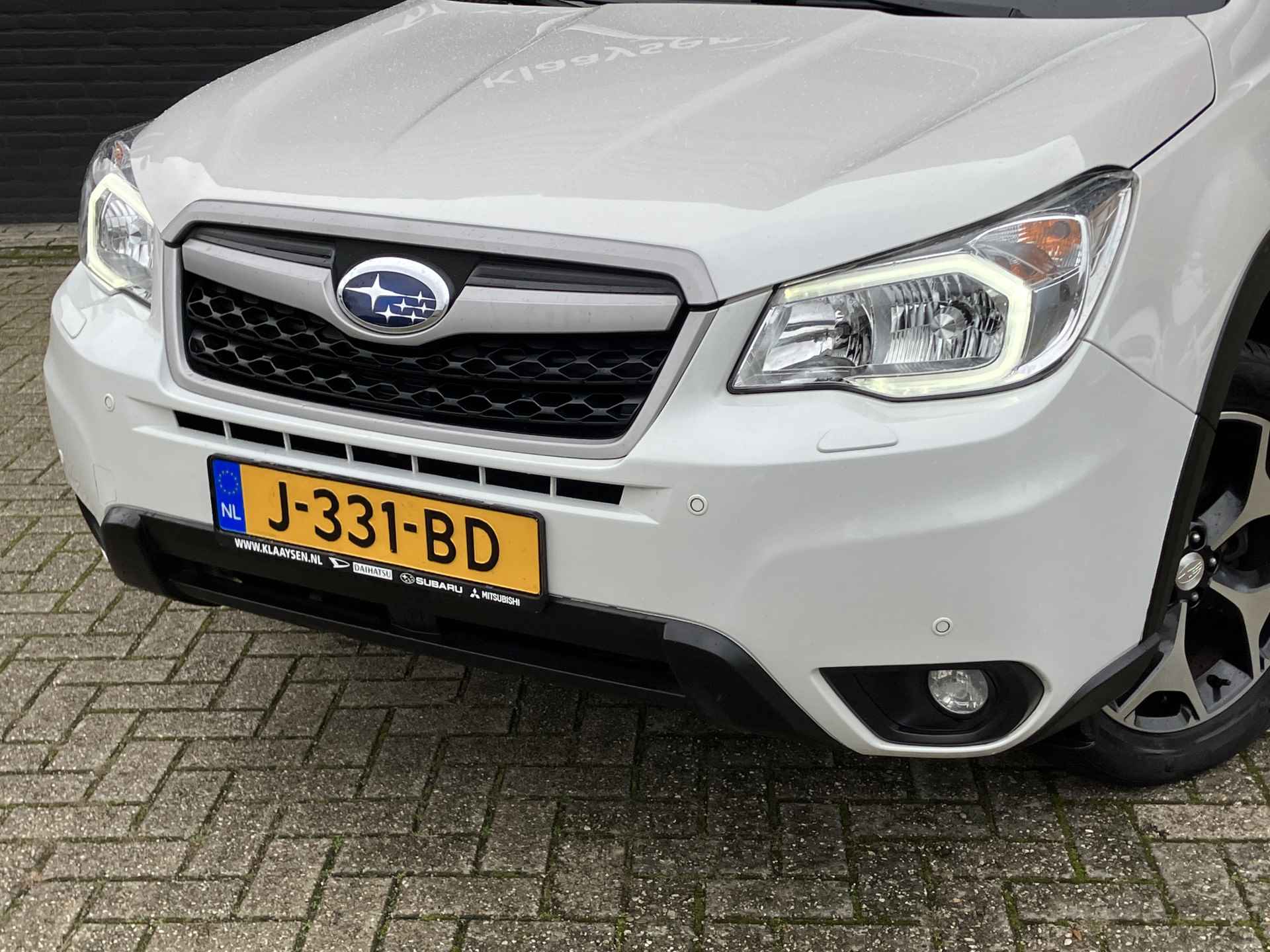 Subaru Forester 2.0 Premium AWD 150 pk AUT. | navigatie | lederen bekleding | schuif/kanteldak | trekhaak | cruise | parkeersensor - 14/44