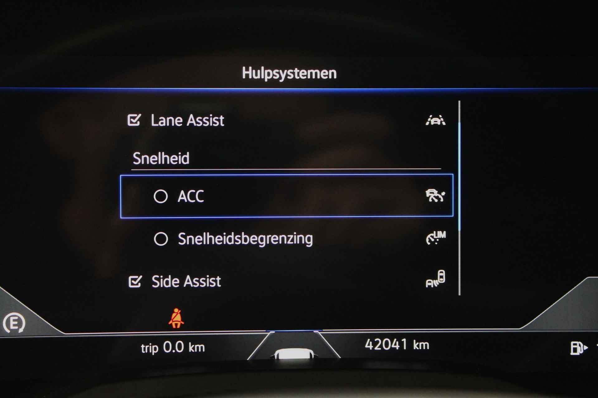 Volkswagen Touareg 3.0 TSi 380pk eHybrid 4MOTION Atmosphere | Full Options | 360° camera | Nachtzicht camera | H.U.D. | Luchtvering etc. | 100% (Dealer) onderhouden label | ALL-IN RIJKLAARPRIJS - 17/63