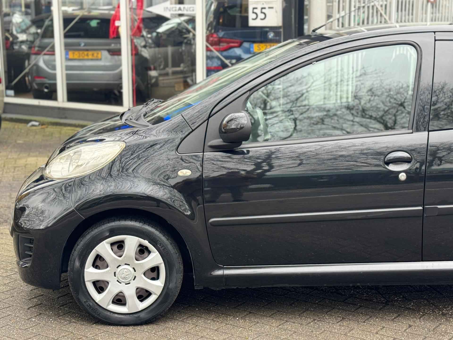 Peugeot 107 1.0-12V XS Airco Nieuwe APK Volledig onderhouden Elek.ramen Tourenteller 5deurs Topstaat Boekjes - 26/40