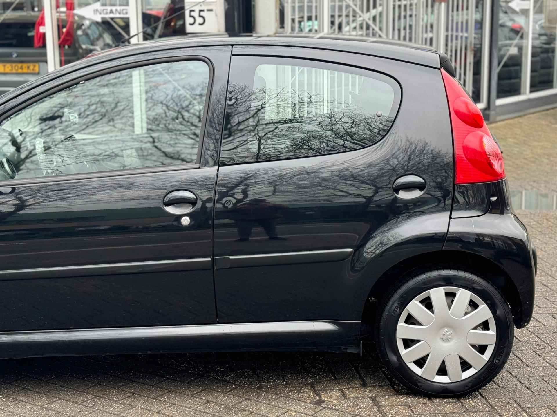 Peugeot 107 1.0-12V XS Airco Nieuwe APK Volledig onderhouden Elek.ramen Tourenteller 5deurs Topstaat Boekjes - 27/40