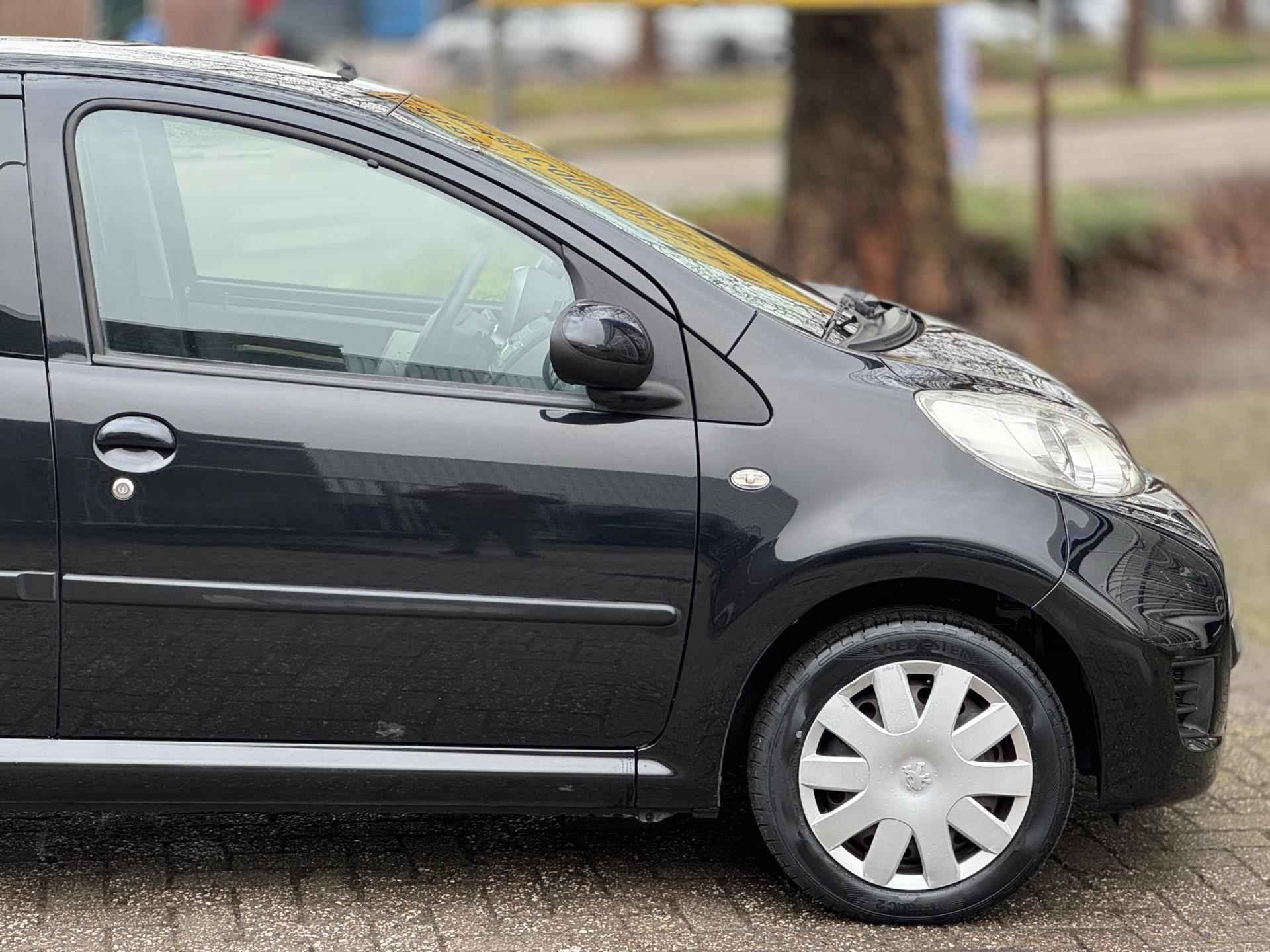 Peugeot 107 1.0-12V XS Airco Nieuwe APK Volledig onderhouden Elek.ramen Tourenteller 5deurs Topstaat Boekjes - 30/40