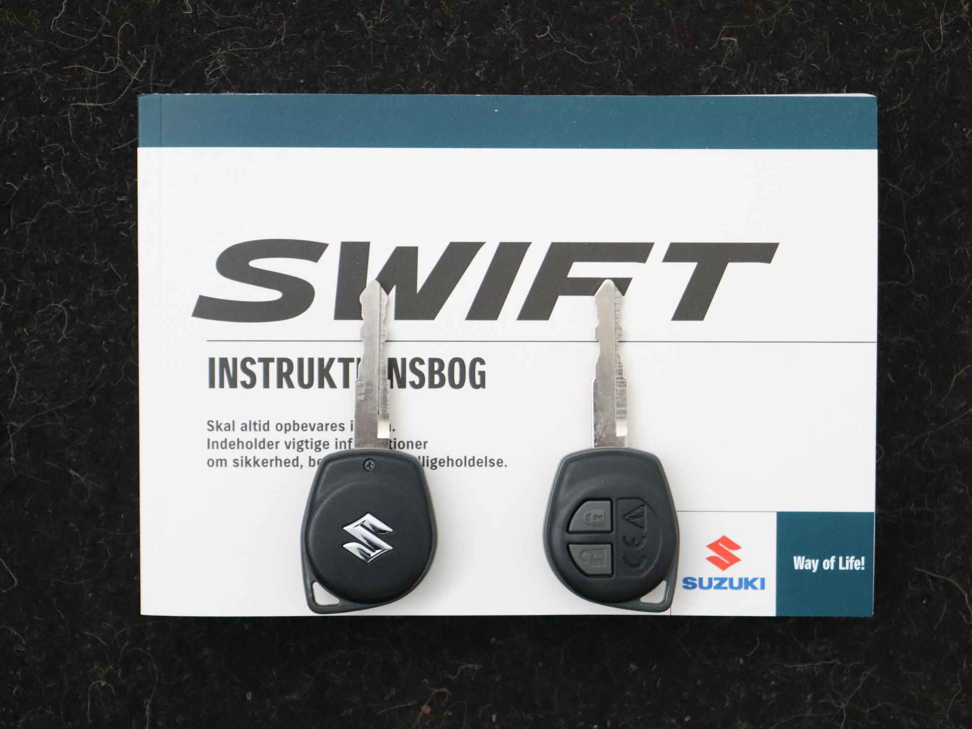 Suzuki Swift 1.2 MHEV Select I Airco I Stoelverwarming Voor I Camera I LM Velgen I USB I - 9/37