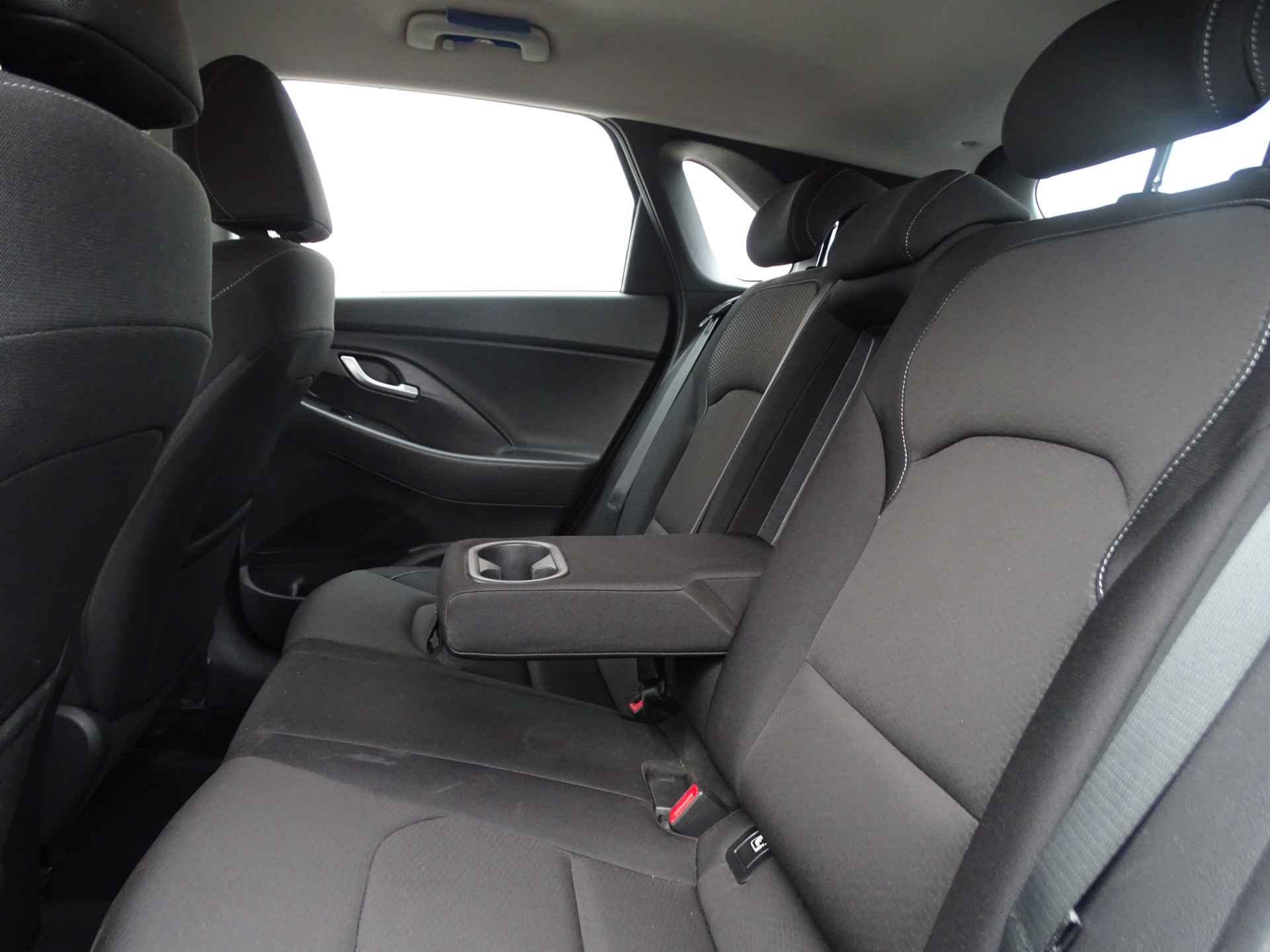 Hyundai i30 1.0 T-GDI Comfort, Navi, Camera, Cruise, DAB, Compleet! - 16/54