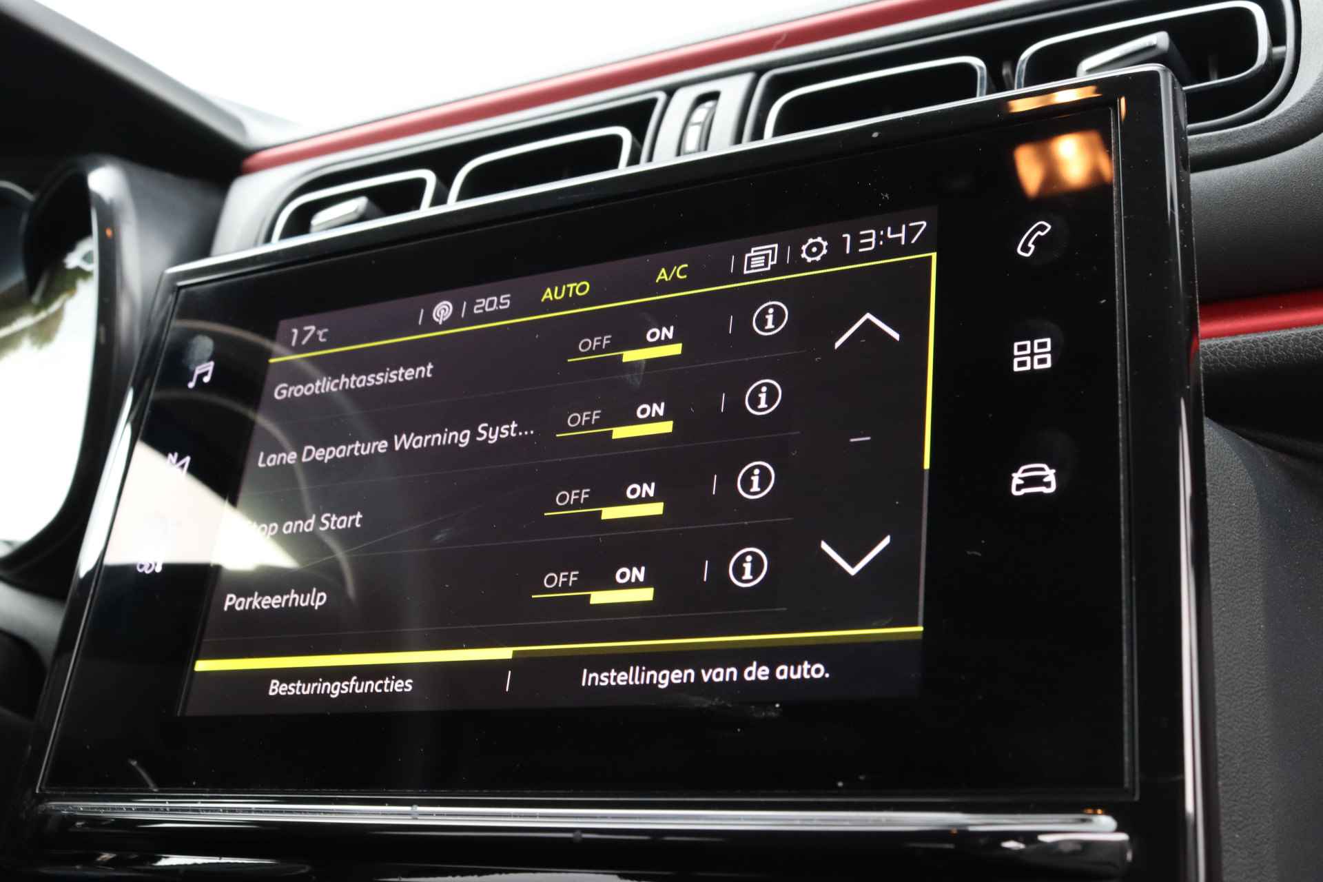 Citroën C3 1.2 PureTech 83 S&S C-Series | Cruise Control | Navi | Carplay | Sensoren achter | LED - 26/32