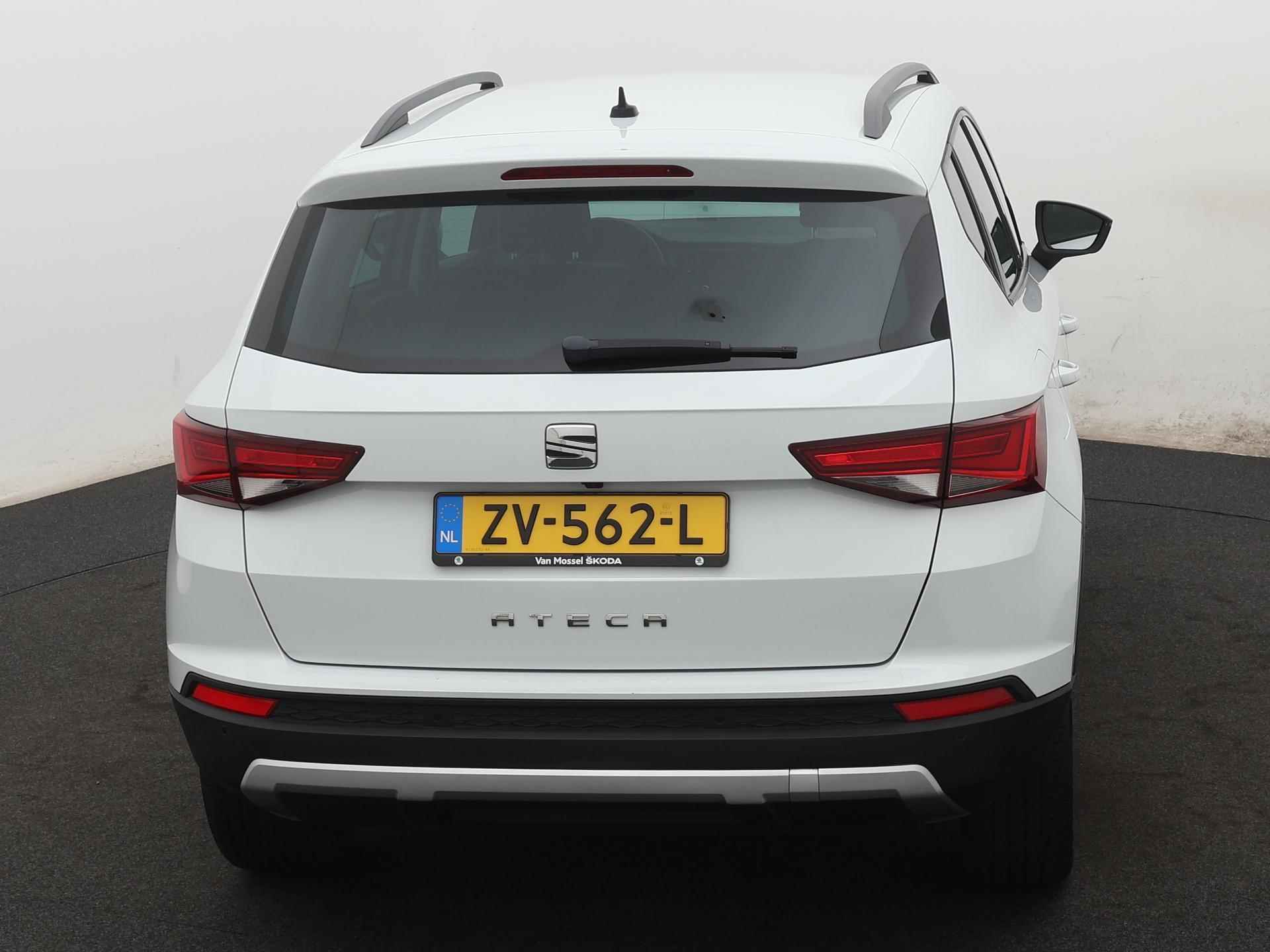 SEAT Ateca 1.0 EcoTSI Style Business Intense 115 PK | LED Koplampen | Navigatie | Achteruitrijcamera | Climate Control | Apple Carplay/Android Auto | Parkeersensoren | Cruise Control | Privacy Glass | Lichtmetalen velgen | - 8/21