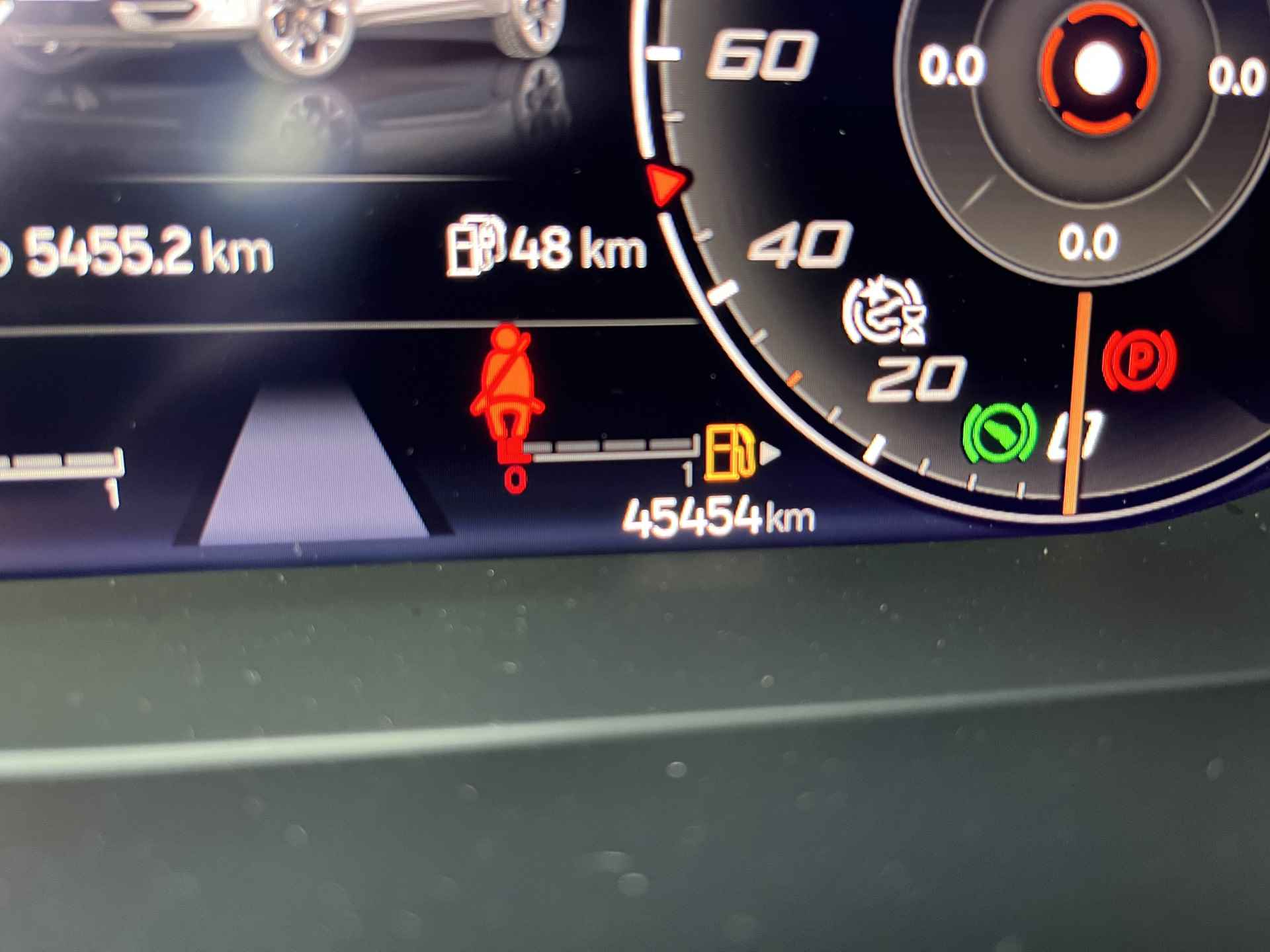 CUPRA Formentor 1.4 e-Hybrid VZ Performance / AUTOMAAT/ EXCLUSIEVE LAK/ 245 PK/ PANO/ 360 CAMERA/ PARK. SENSOREN/ MATRIX/ DODE HOEK/ KEYLESS/ STOEL EN STUUR VERWARM./ DCC/  APP CONNECT/ ADAPT. CRUISE/ NAVI/ CLIMA/ DAB. 19" LMV/ - 7/40