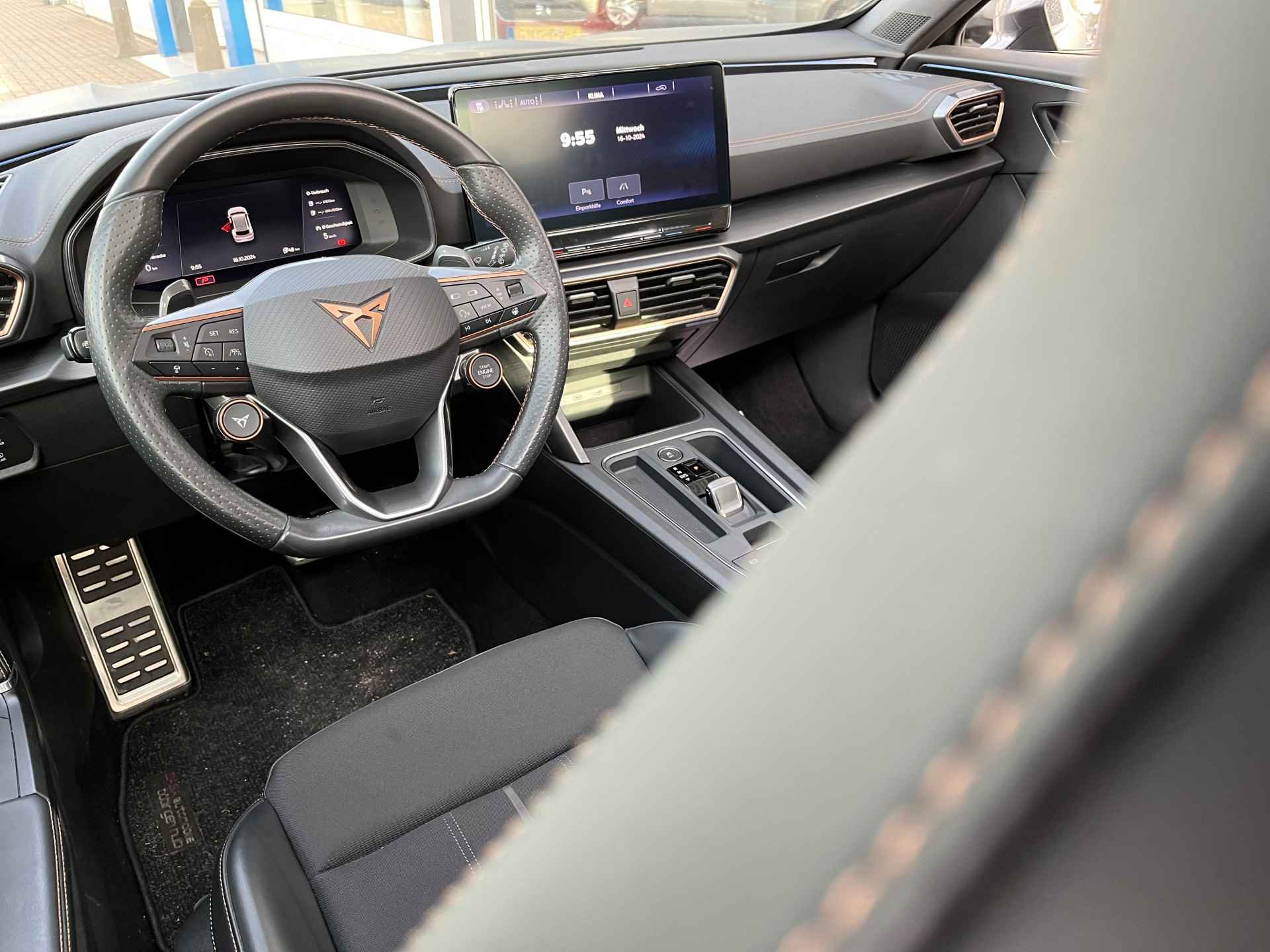 CUPRA Formentor 1.4 e-Hybrid VZ Performance / AUTOMAAT/ EXCLUSIEVE LAK/ 245 PK/ PANO/ 360 CAMERA/ PARK. SENSOREN/ MATRIX/ DODE HOEK/ KEYLESS/ STOEL EN STUUR VERWARM./ DCC/  APP CONNECT/ ADAPT. CRUISE/ NAVI/ CLIMA/ DAB. 19" LMV/ - 9/40