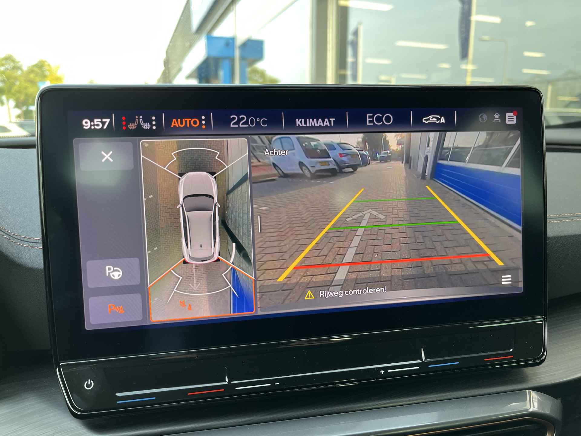 CUPRA Formentor 1.4 e-Hybrid VZ Performance / AUTOMAAT/ EXCLUSIEVE LAK/ 245 PK/ PANO/ 360 CAMERA/ PARK. SENSOREN/ MATRIX/ DODE HOEK/ KEYLESS/ STOEL EN STUUR VERWARM./ DCC/  APP CONNECT/ ADAPT. CRUISE/ NAVI/ CLIMA/ DAB. 19" LMV/ - 31/40