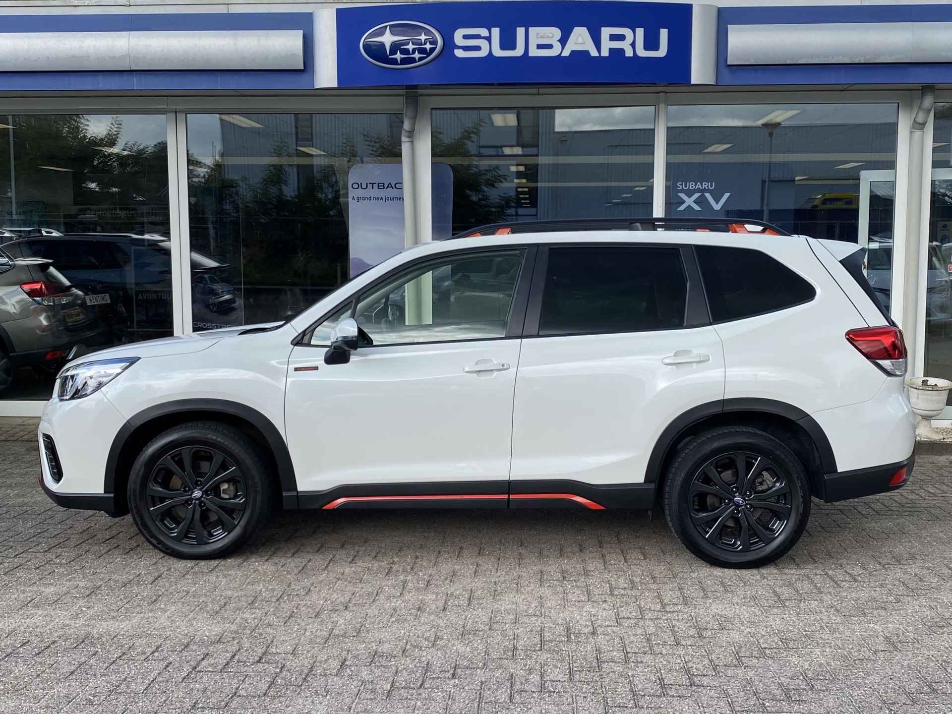 Subaru Forester 2.0i e-BOXER Sport | Adaptieve cruise control | Stoelverwarming | Navigatie | stuurwielverwarming | Panorama dak | Parkeersensoren achter | - 4/47