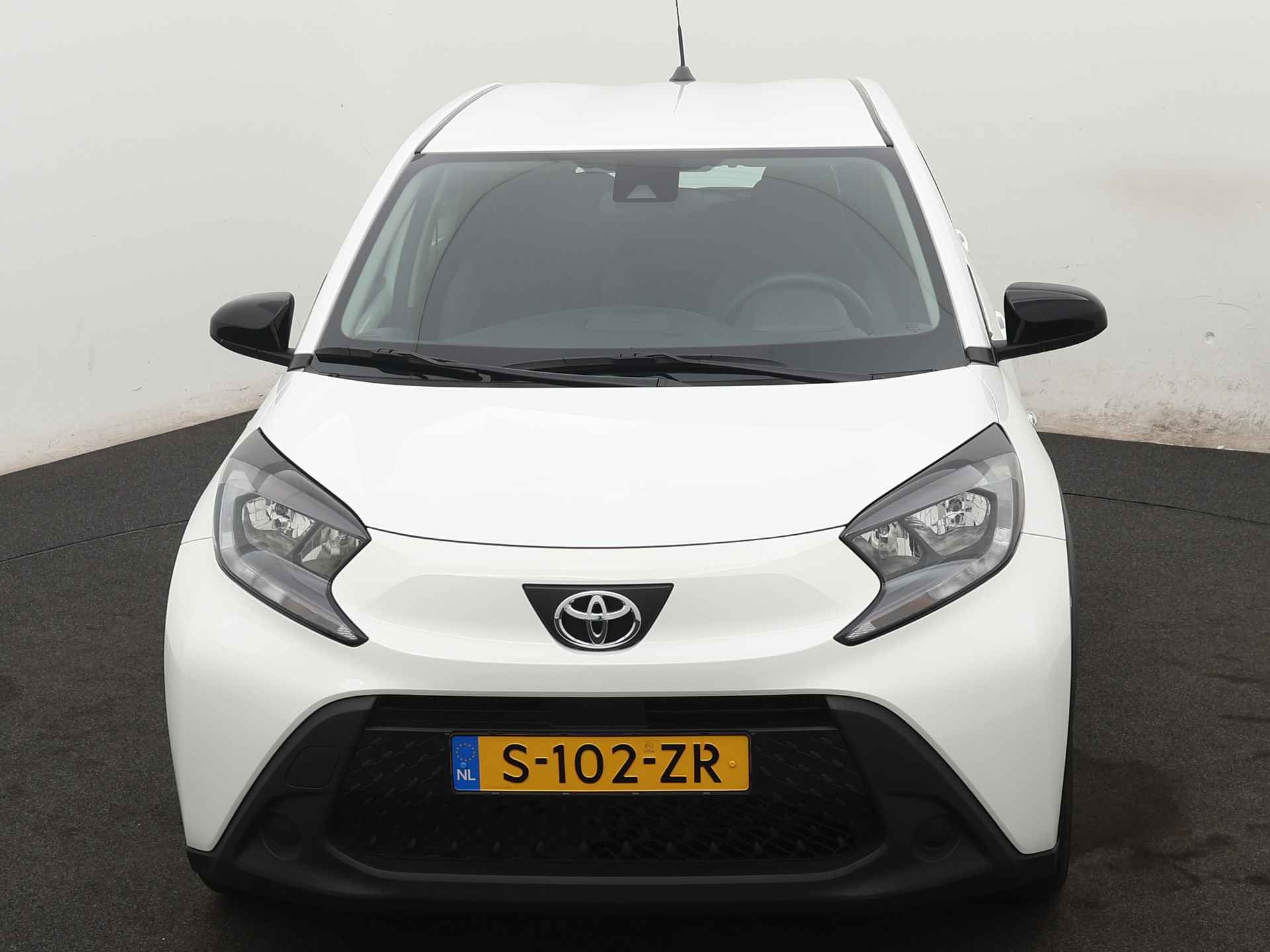 Toyota Aygo X 1.0 VVT-i MT play - 28/41