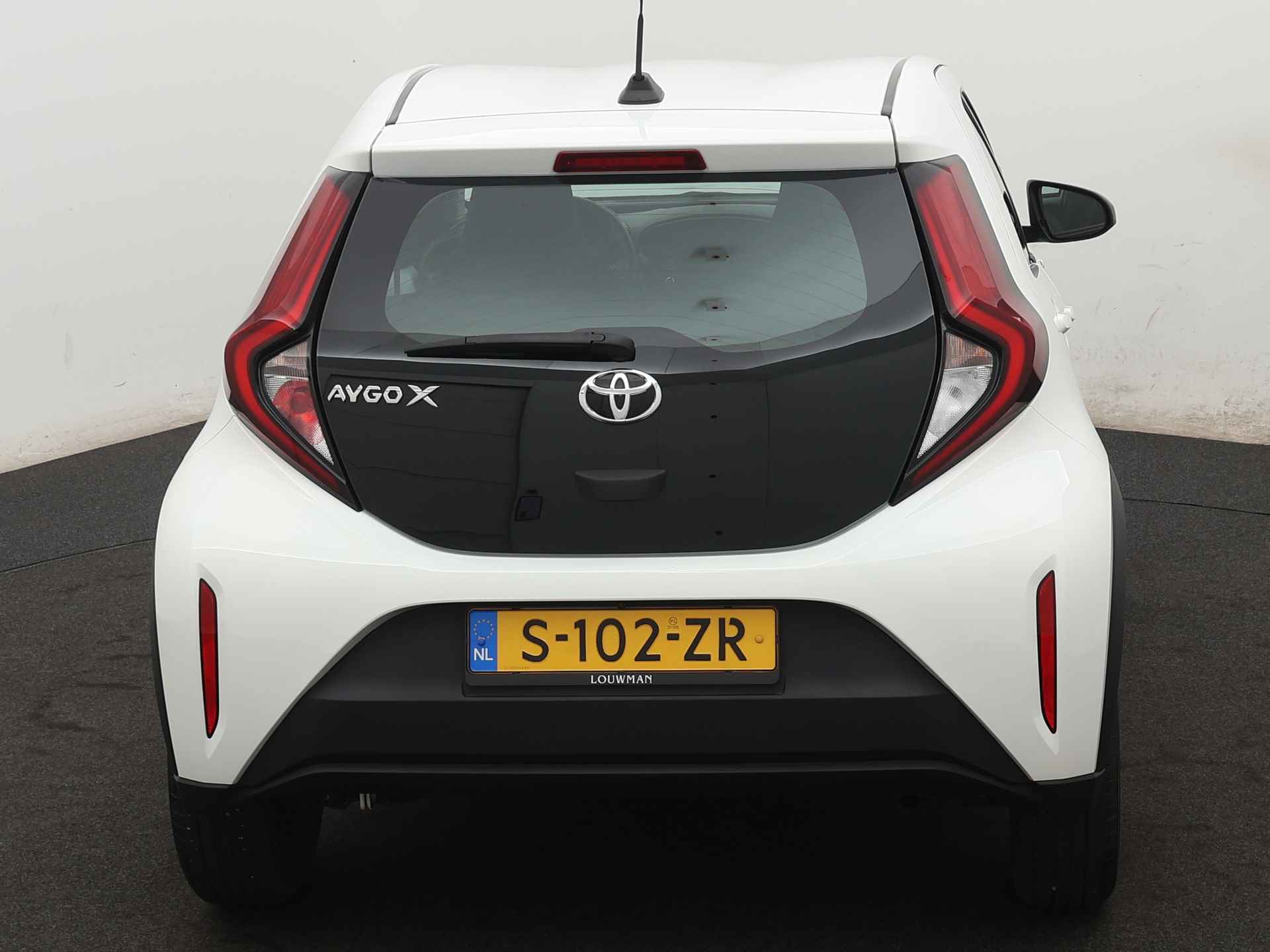 Toyota Aygo X 1.0 VVT-i MT play - 30/41