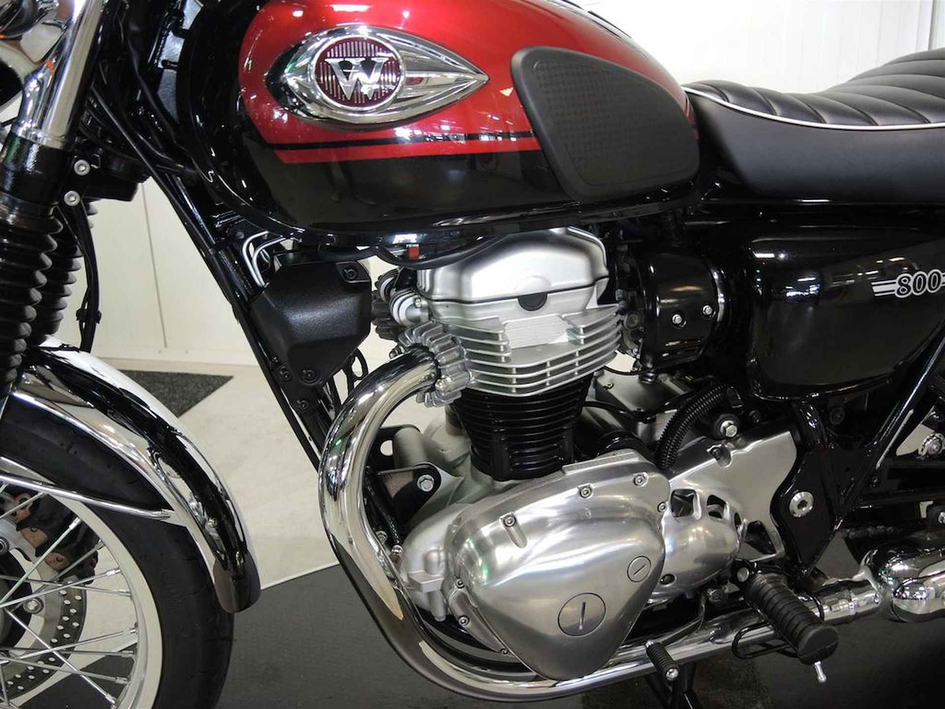 Kawasaki W 800 ABS - 5/13