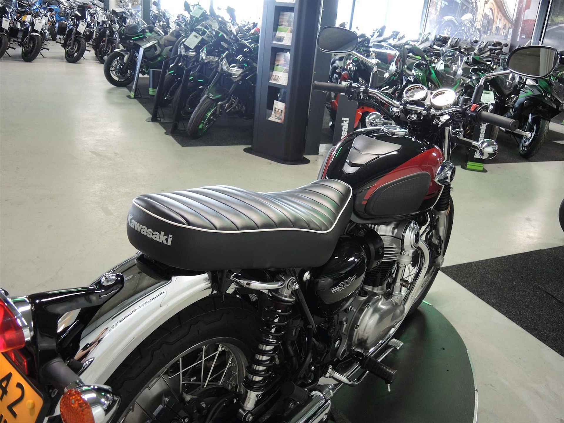 Kawasaki W 800 ABS - 2024 - 3/14