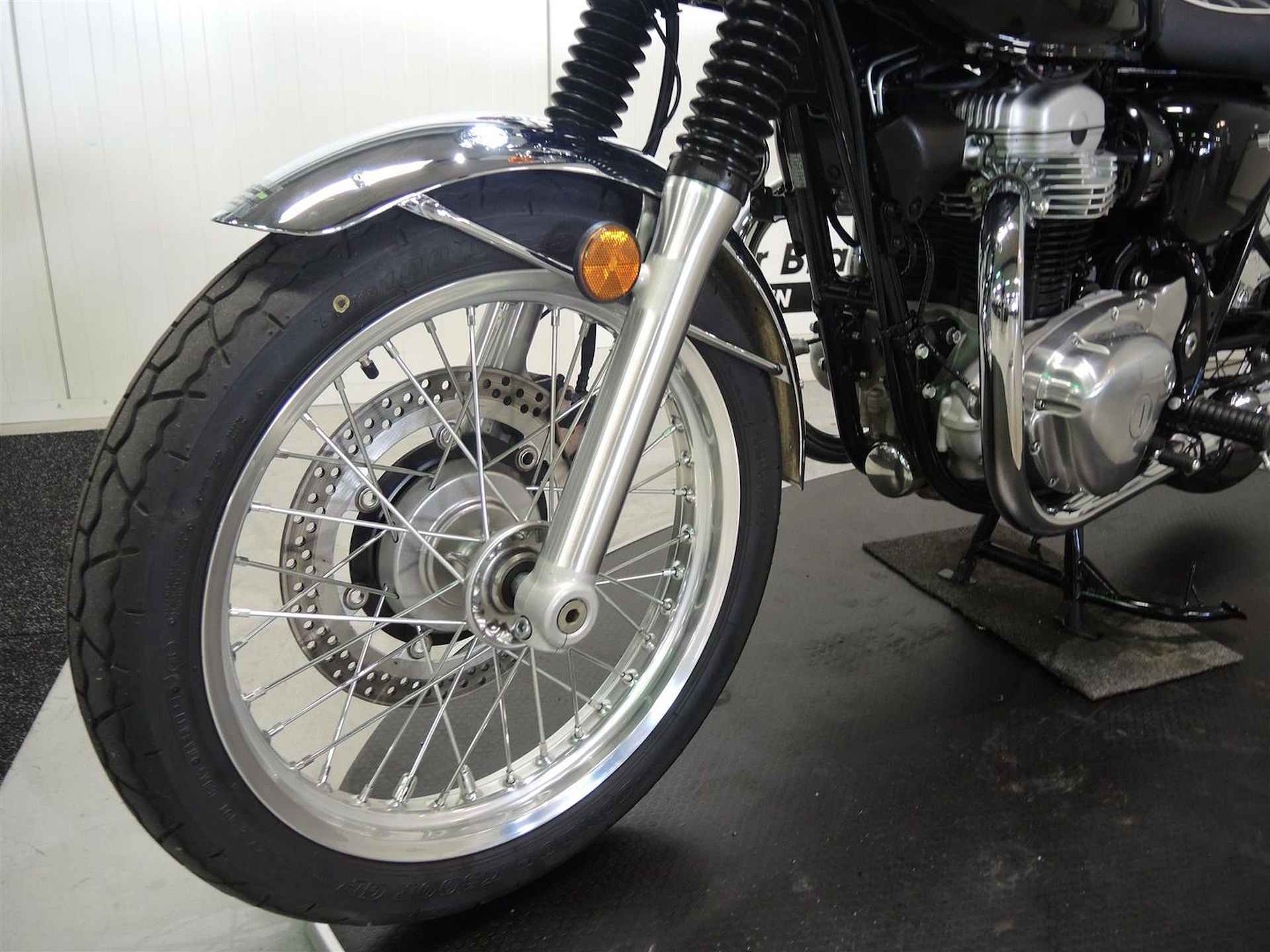 Kawasaki W 800 ABS - 2024 - 4/14