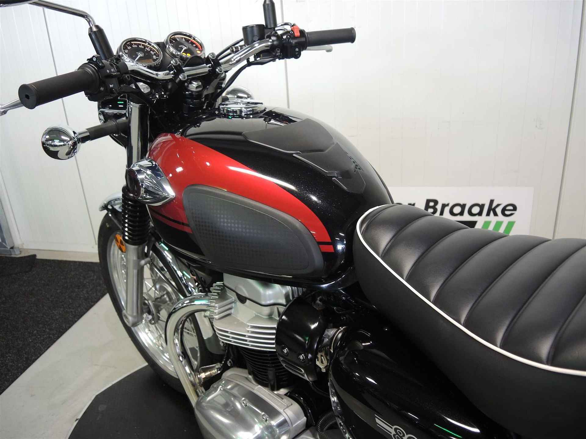 Kawasaki W 800 ABS - 2024 - 9/14