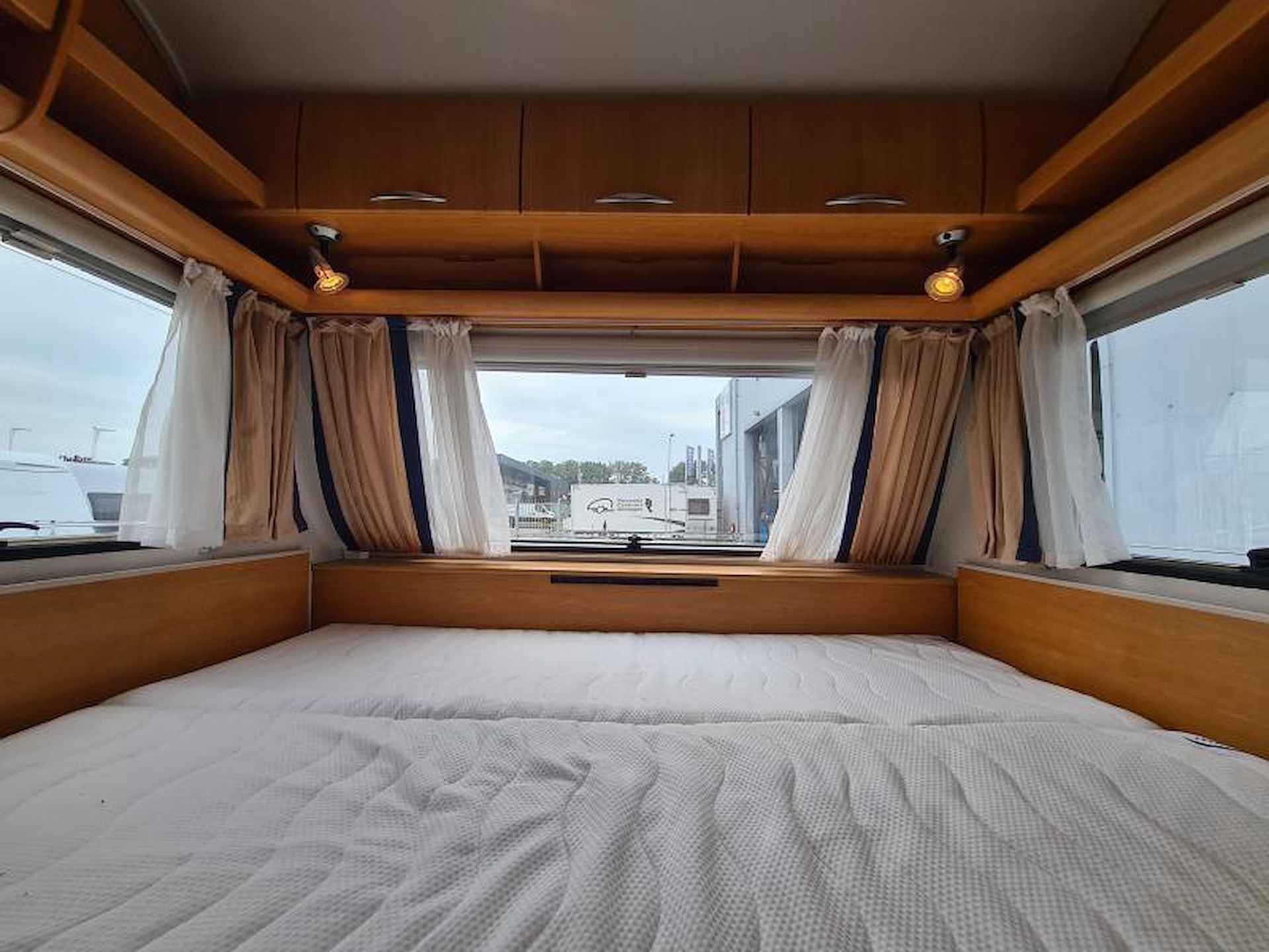 Eifelland Holiday Special 395 TM Nette caravan + voortent! - 12/18