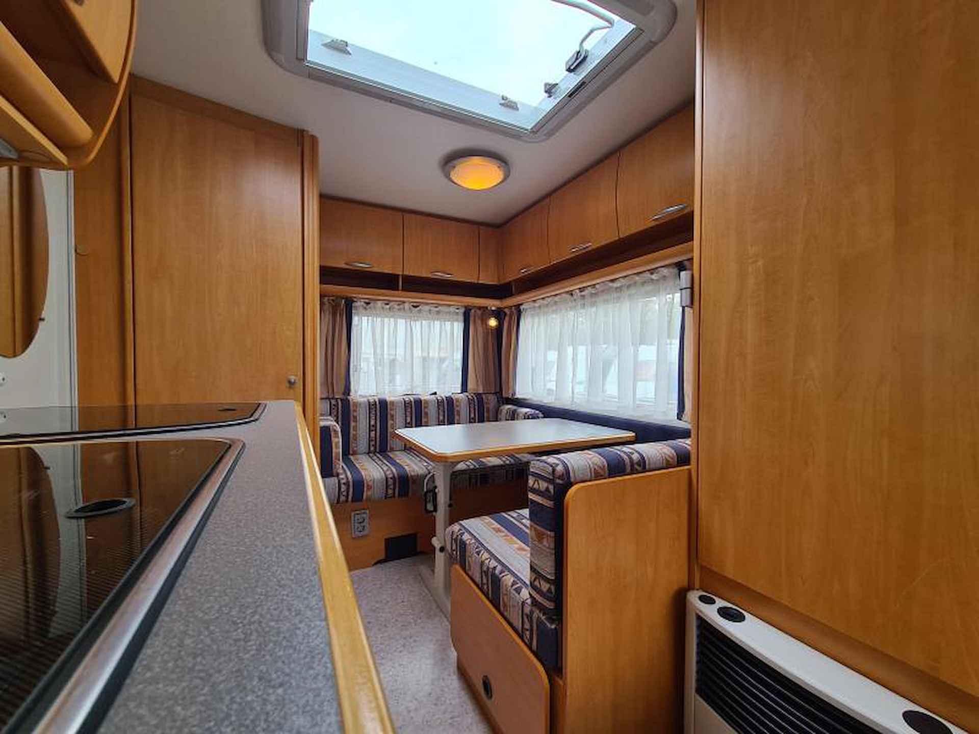 Eifelland Holiday Special 395 TM Nette caravan + voortent! - 17/18