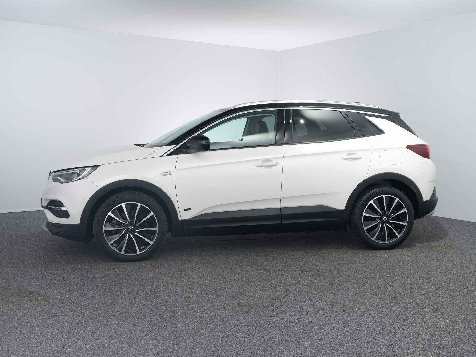 Opel Grandland X 1.6 Turbo PHEV Hybrid4 Ultimate 300PK | Stoel koeling/ verwarming | Adaptieve cruise controle | Elektrische kofferbak | Lederen - 13/29