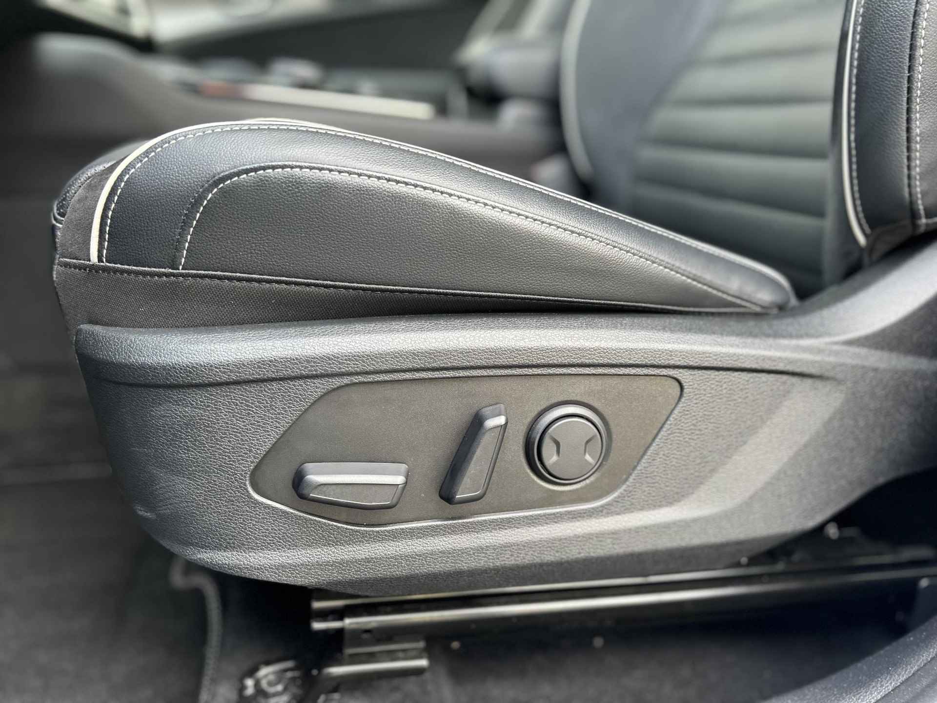 Kia Sportage 1.6 T-GDi Plug-in Hybrid GT-PlusLine | Black Pack | Panoramadak | 360 Camera | Blind Spot | PDC | LED | Cruise | Navi | Key-Less | - 13/31