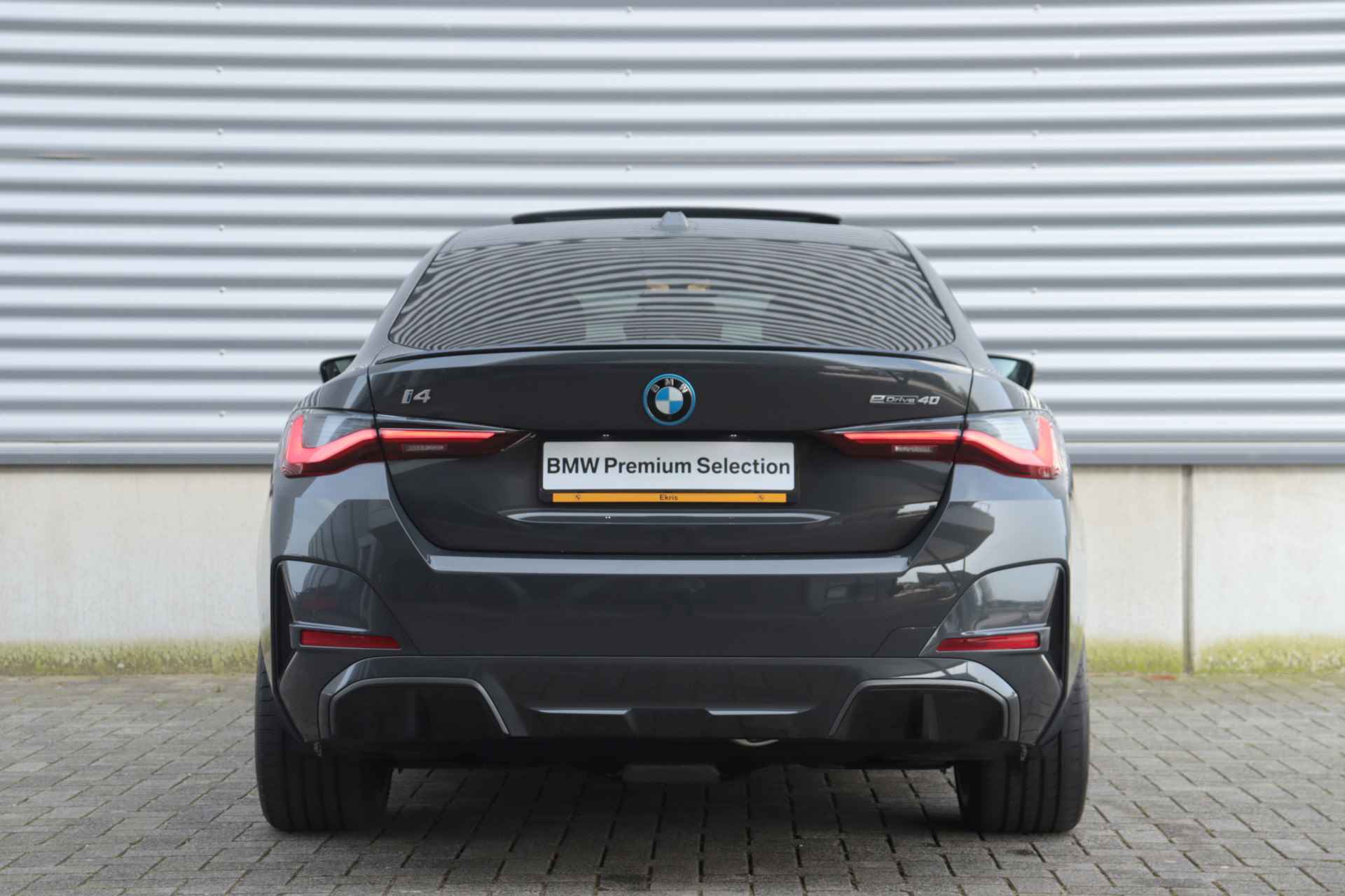 BMW i4 eDrive40 | High Executive / M Sportpakket Pro / Panodak / Driving Assistant Prof. / Harman Kardon / M Sportstoelen / Trekhaak / 20'' LMV - 4/47