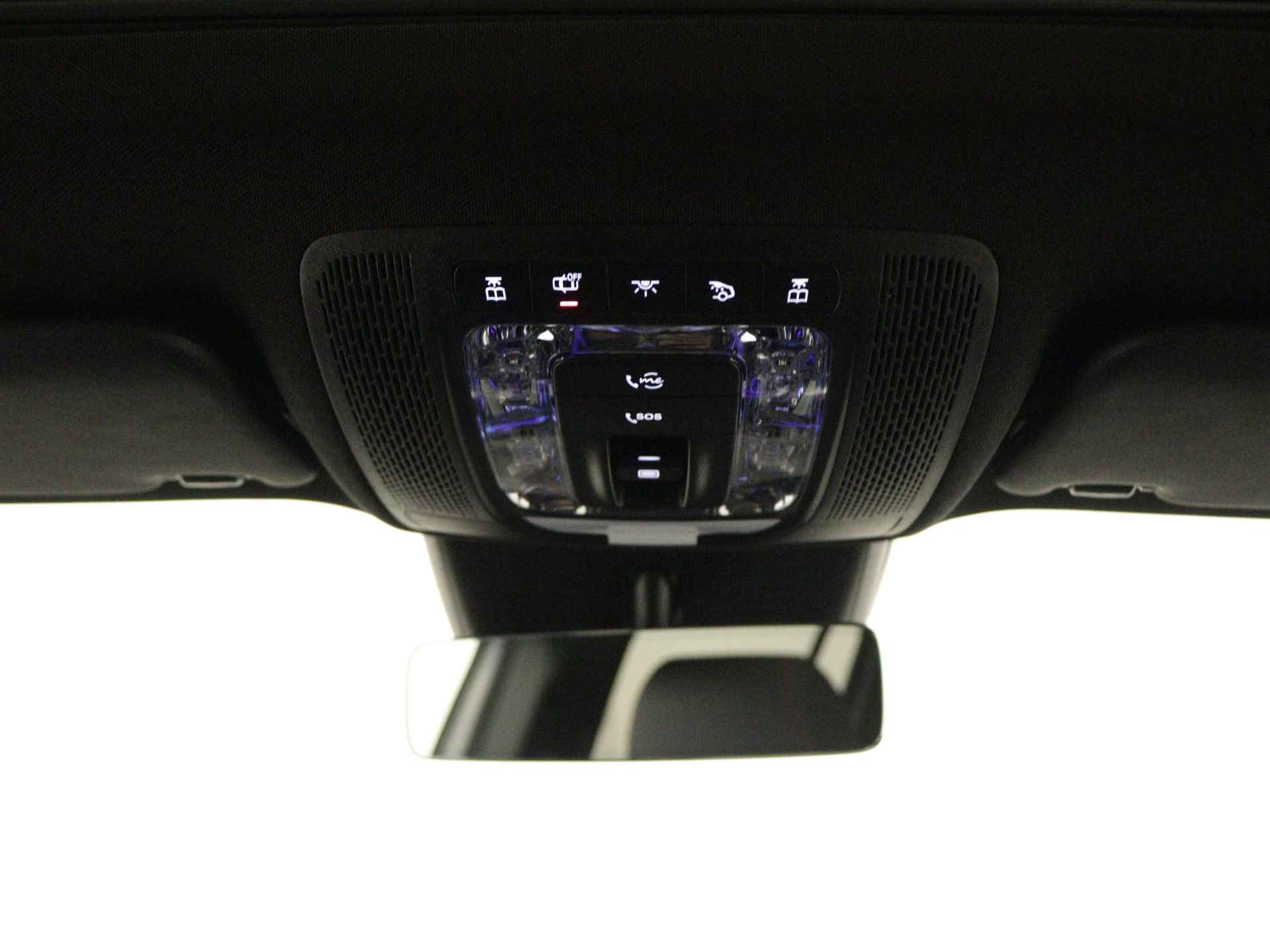 Mercedes-Benz GLB 200 AMG Line | Trekhaak | Premium Plus pakket |  Nightpakket | USB-pakket plus | Dodehoekassistent | Burmester Surround Sound systeem | Keyless-Go comfortpakket | Parkeerpakket met 360°-camera | - 25/40